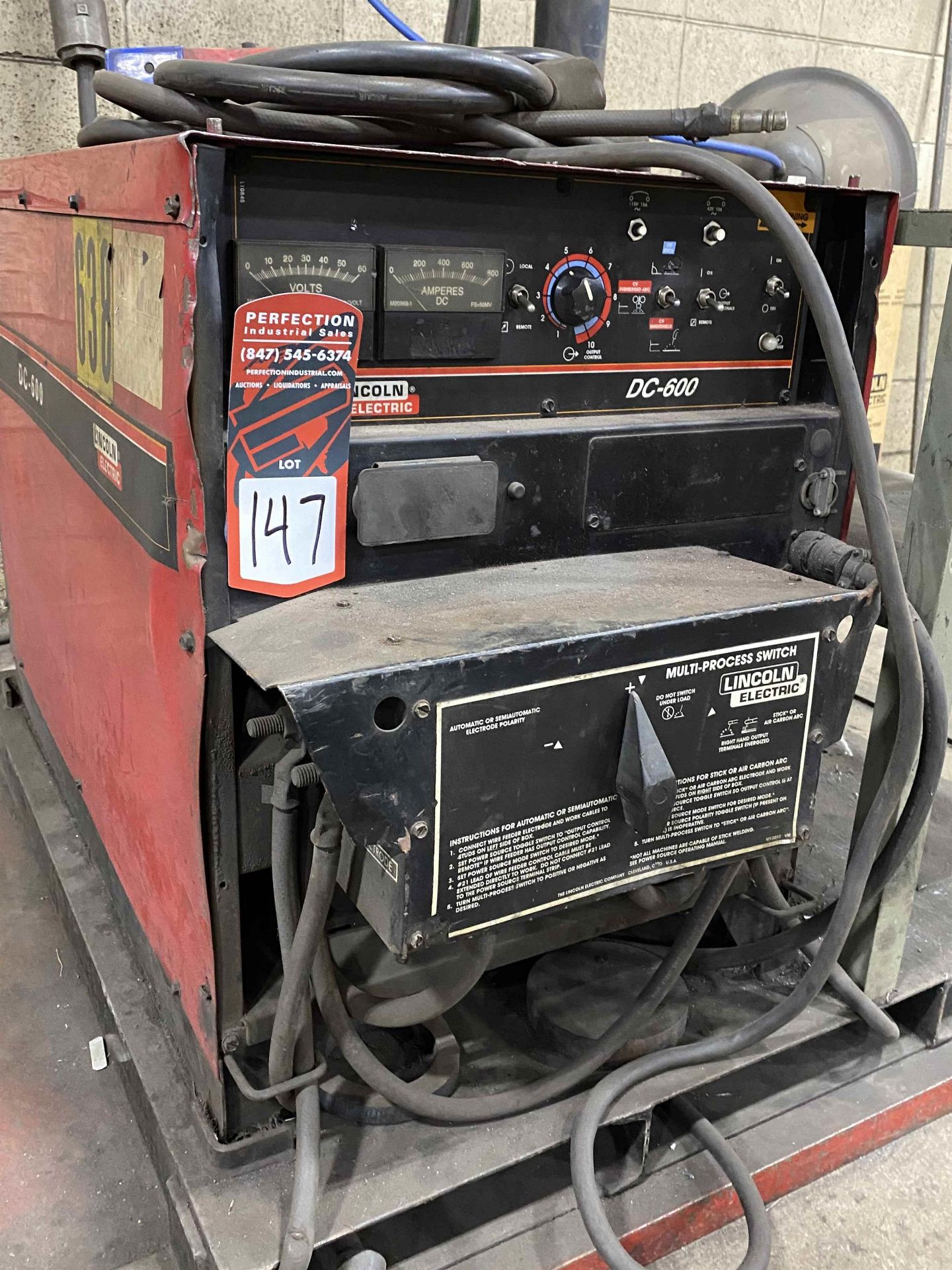 LINCOLN DC-600 Multi-Process Welder, s/n na, w/ LINCOLN Double Header DH-10 Wire Feed and Boom