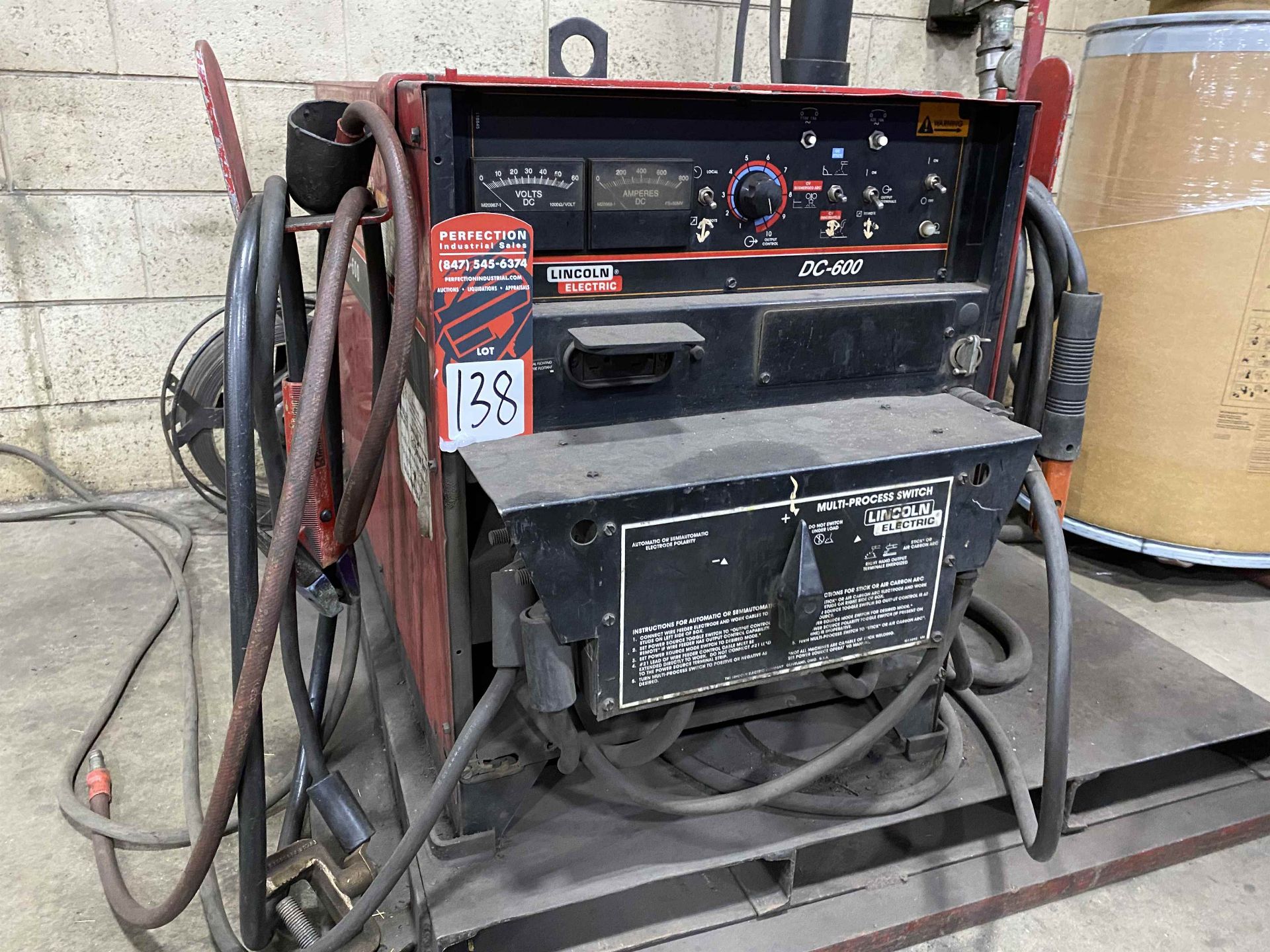 LINCOLN DC-600 Multi-Process Welder, s/n U1070501847, w/ LINCOLN Arc Tracker, Double Header DH-10