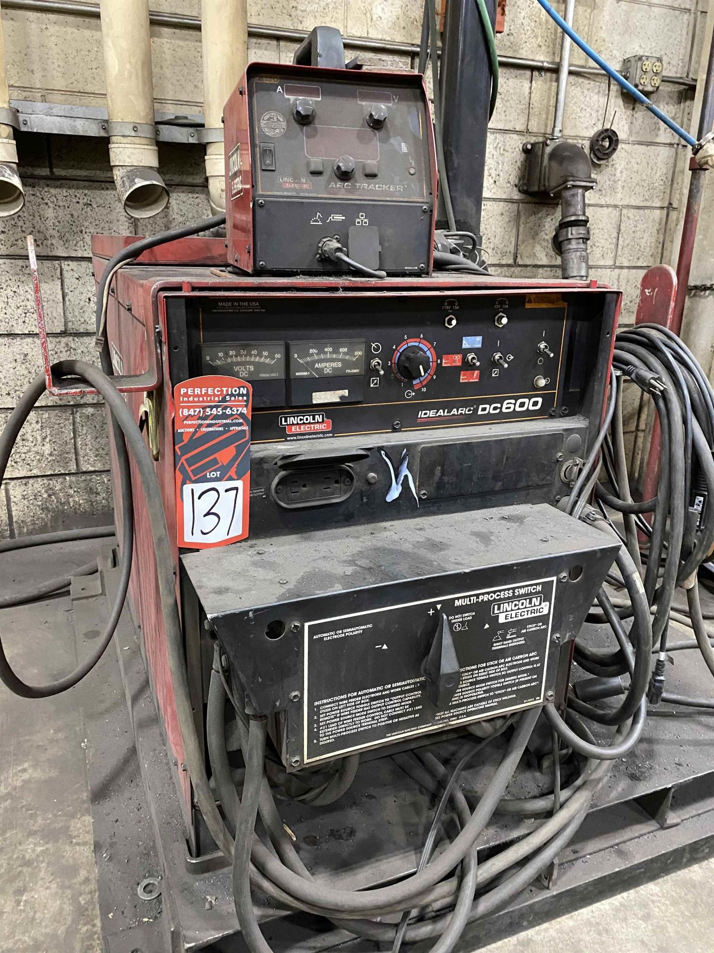 LINCOLN DC-600 Multi-Process Welder, s/n U1120408190, w/ LINCOLN Arc Tracker, Double Header DH-10