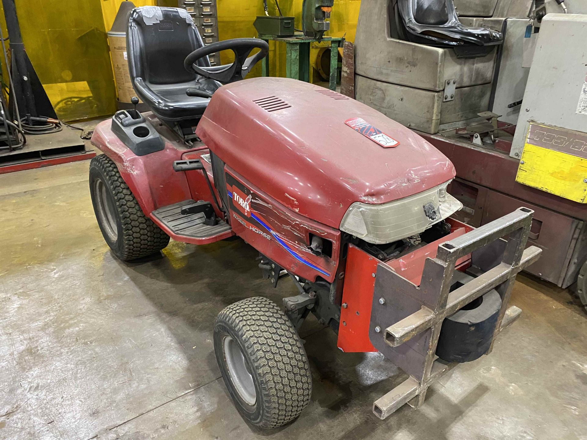 TORO WHEEL HORSE Lawn & Gardner Tractor