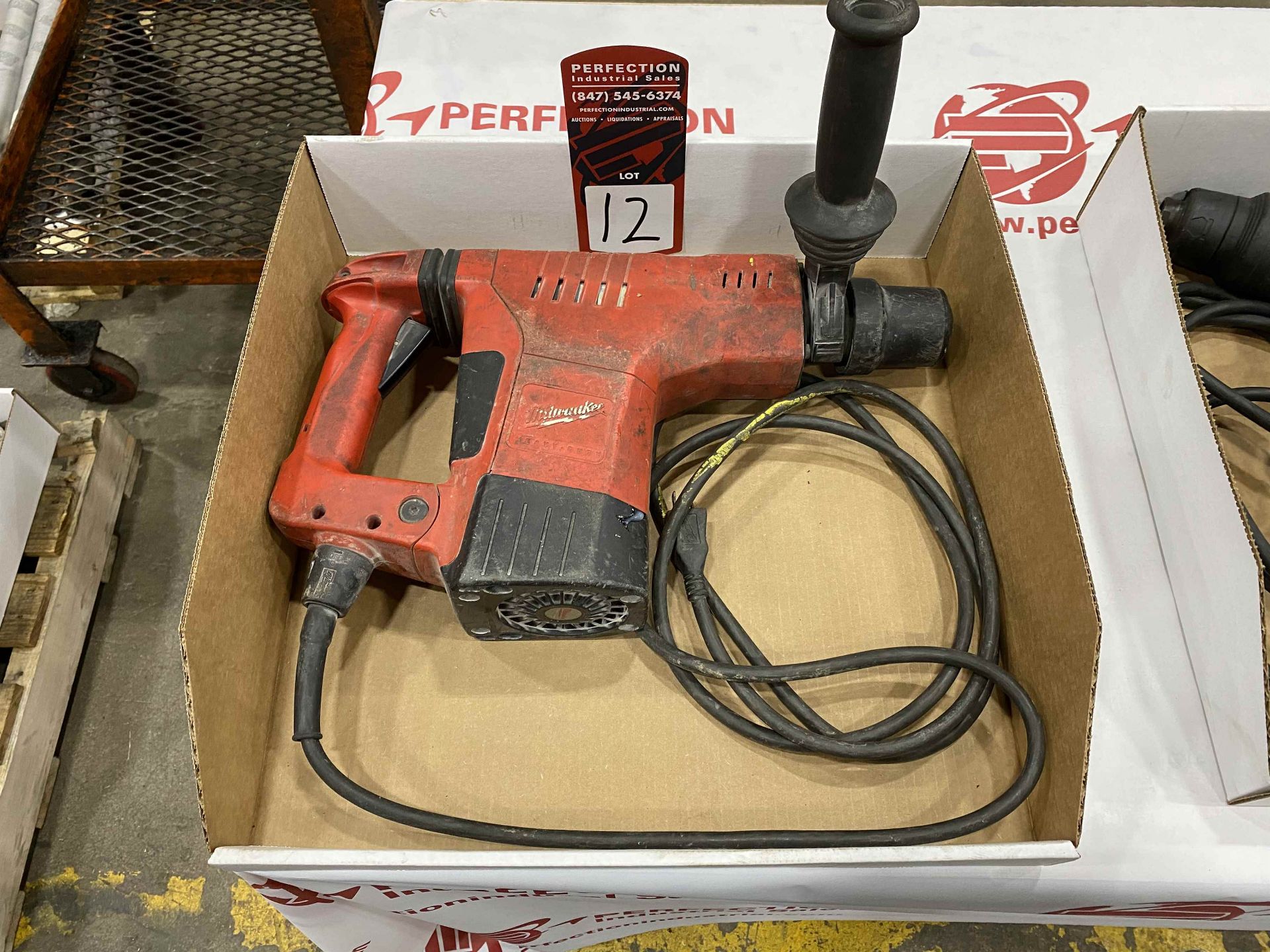 MILWAUKEE 1-1/2 " Rotary Hammer