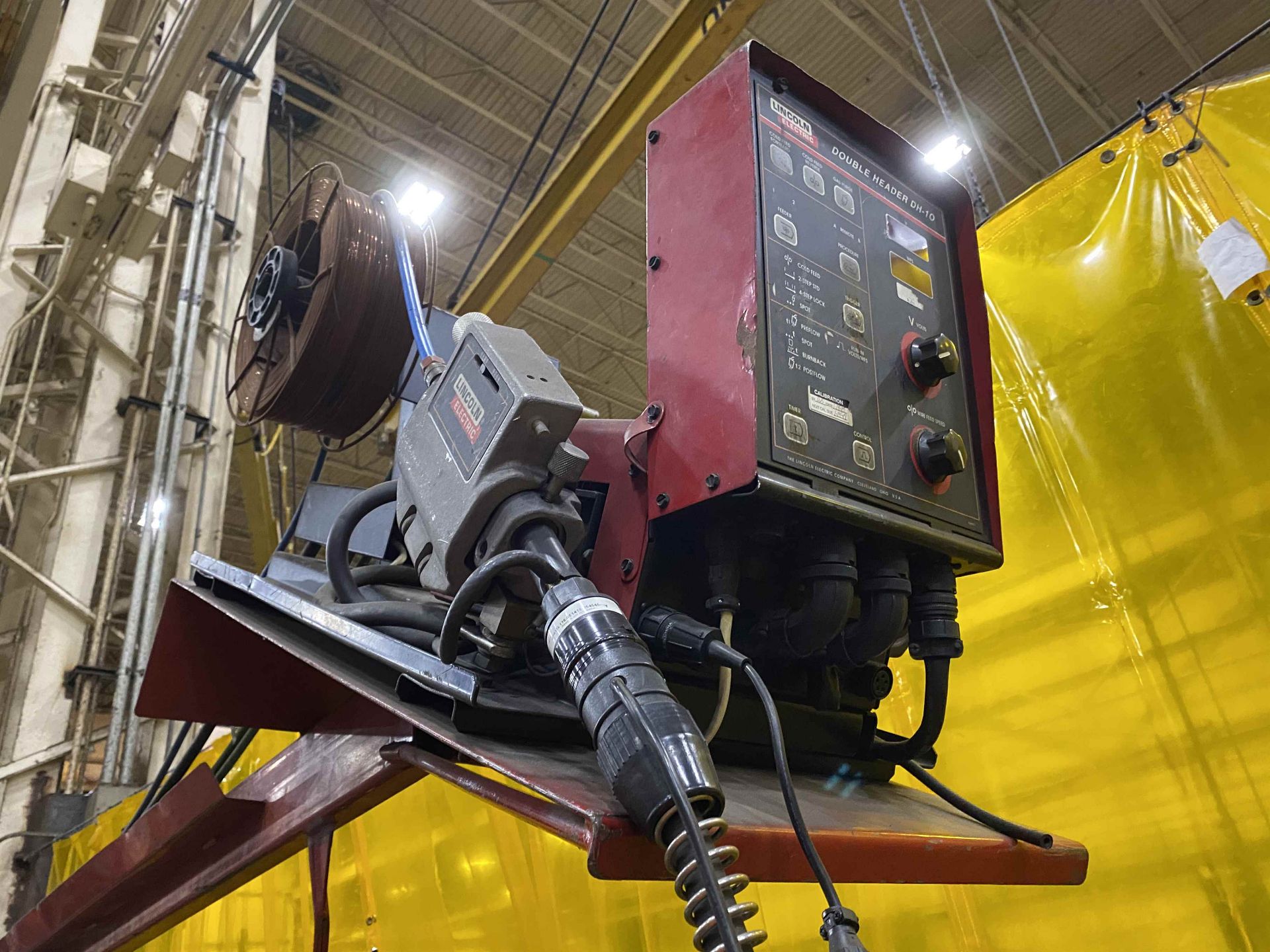 LINCOLN IDEALARC DC-600 Arc Welder, s/n na, w/LINCOLN Double Header DH-10 Wire Feed and Boom - Image 2 of 3