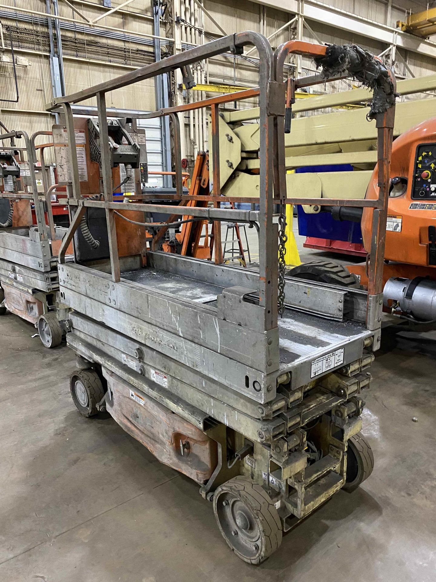 2008 JLG 1930ES Electric Scissor Lift, s/n 0200181693 - Bild 2 aus 5