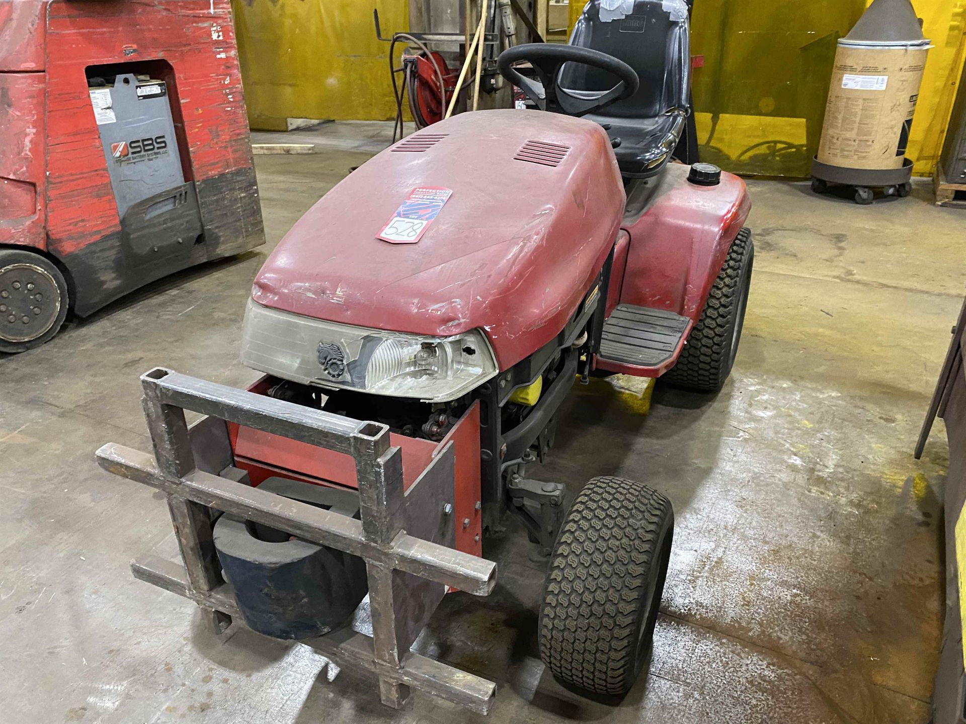 TORO WHEEL HORSE Lawn & Gardner Tractor - Image 2 of 5