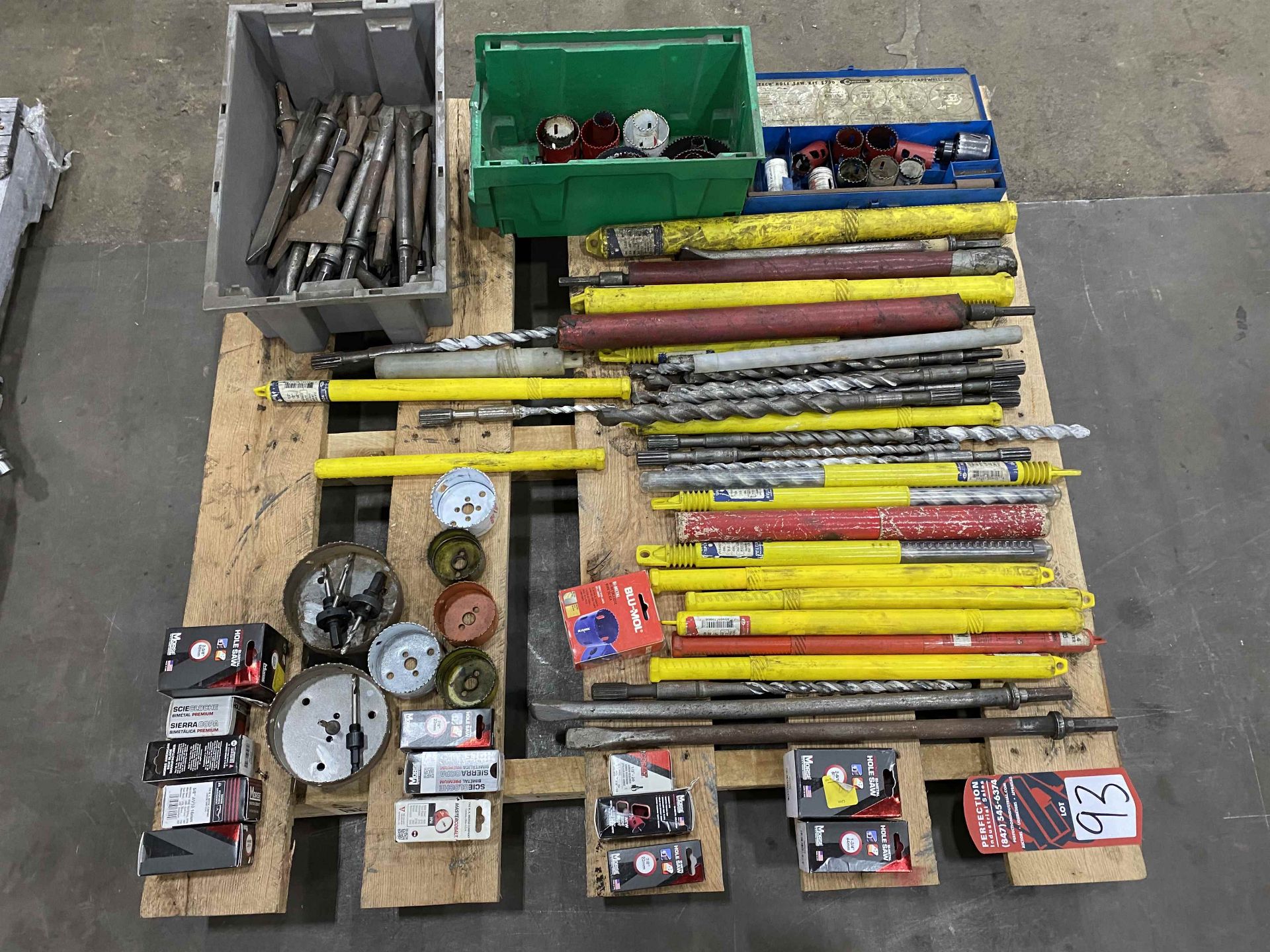 Lot of Assorted Hole Saws and Masonry Bits - Image 2 of 2