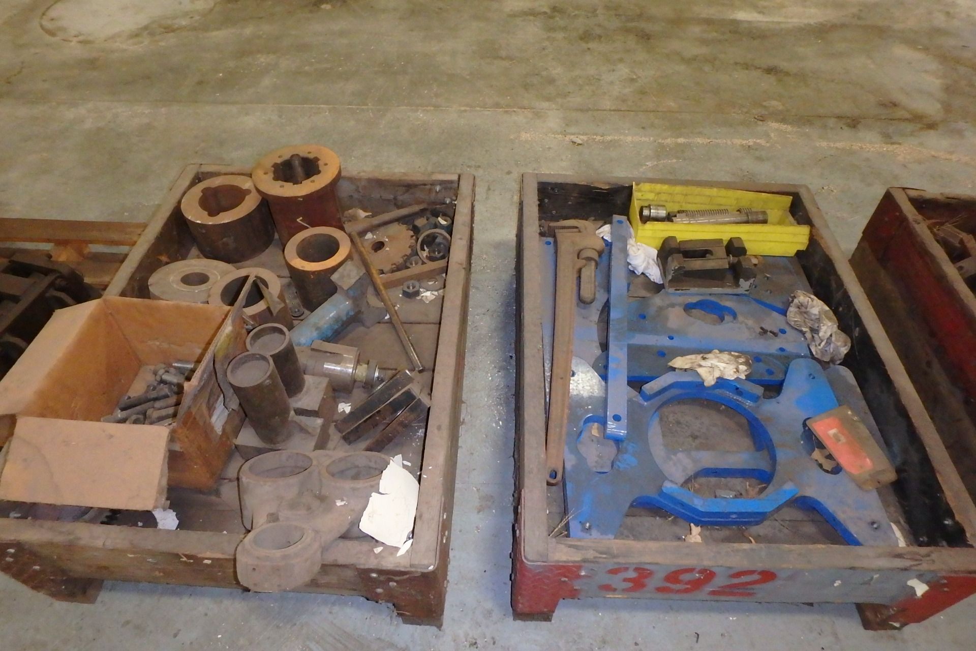 Lot Comprising (8) Pallets of KEARNEY & TRECKER Spare Parts; (1) Work Bench w/ KEARNEY & TRECKER - Image 2 of 4