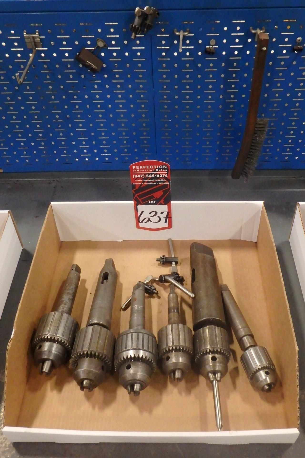 Lot Comprising Box of Tool Holders
