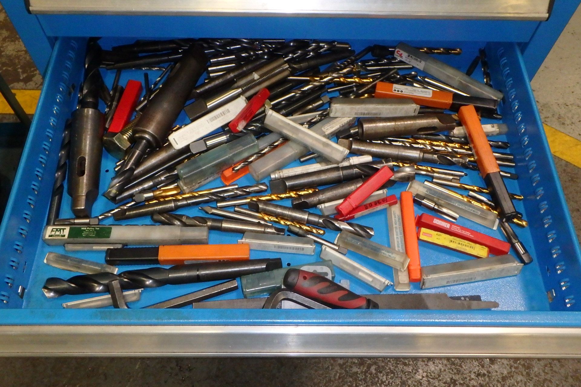 Lot Comprising (1) KENNEDY 7-Drawer Tool Cabinet w/ Contents Including: Jaws; (1) Metal Rack w/ - Image 3 of 5