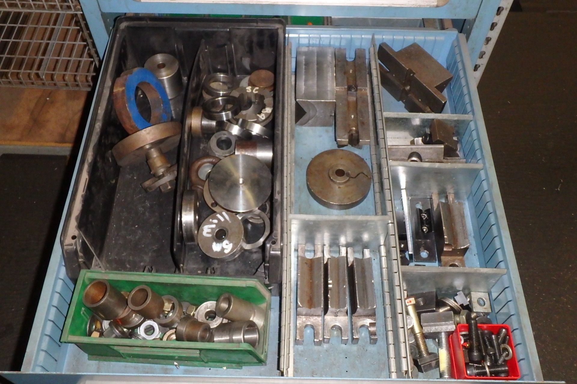 Lot Comprising Horizontal Cutters, Spacers, Tapers, (1) LYON 5-Drawer Cabinet, w/ Contents of Hold - Image 6 of 7