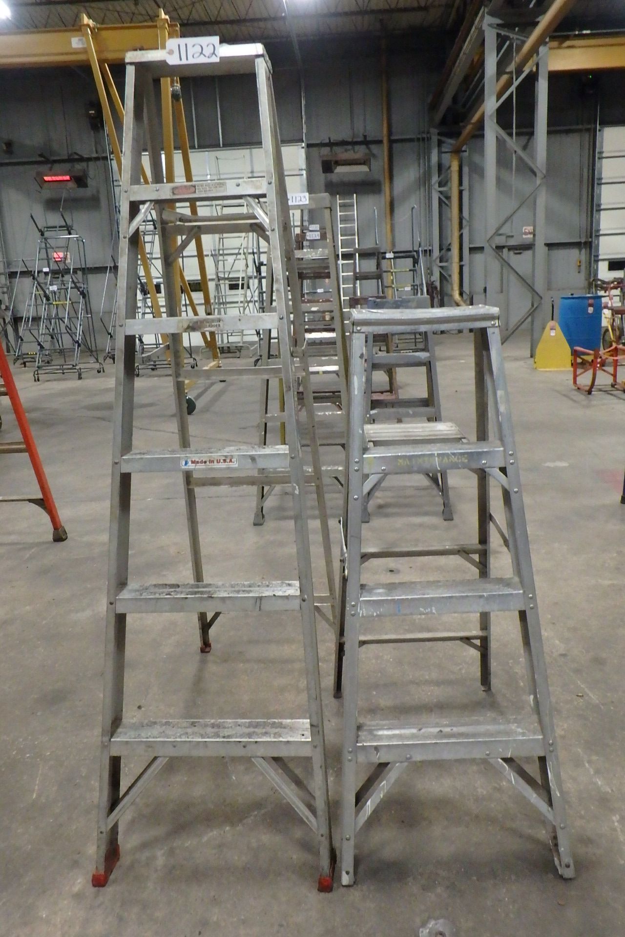 Lot Comprising (2) Aluminum Ladders
