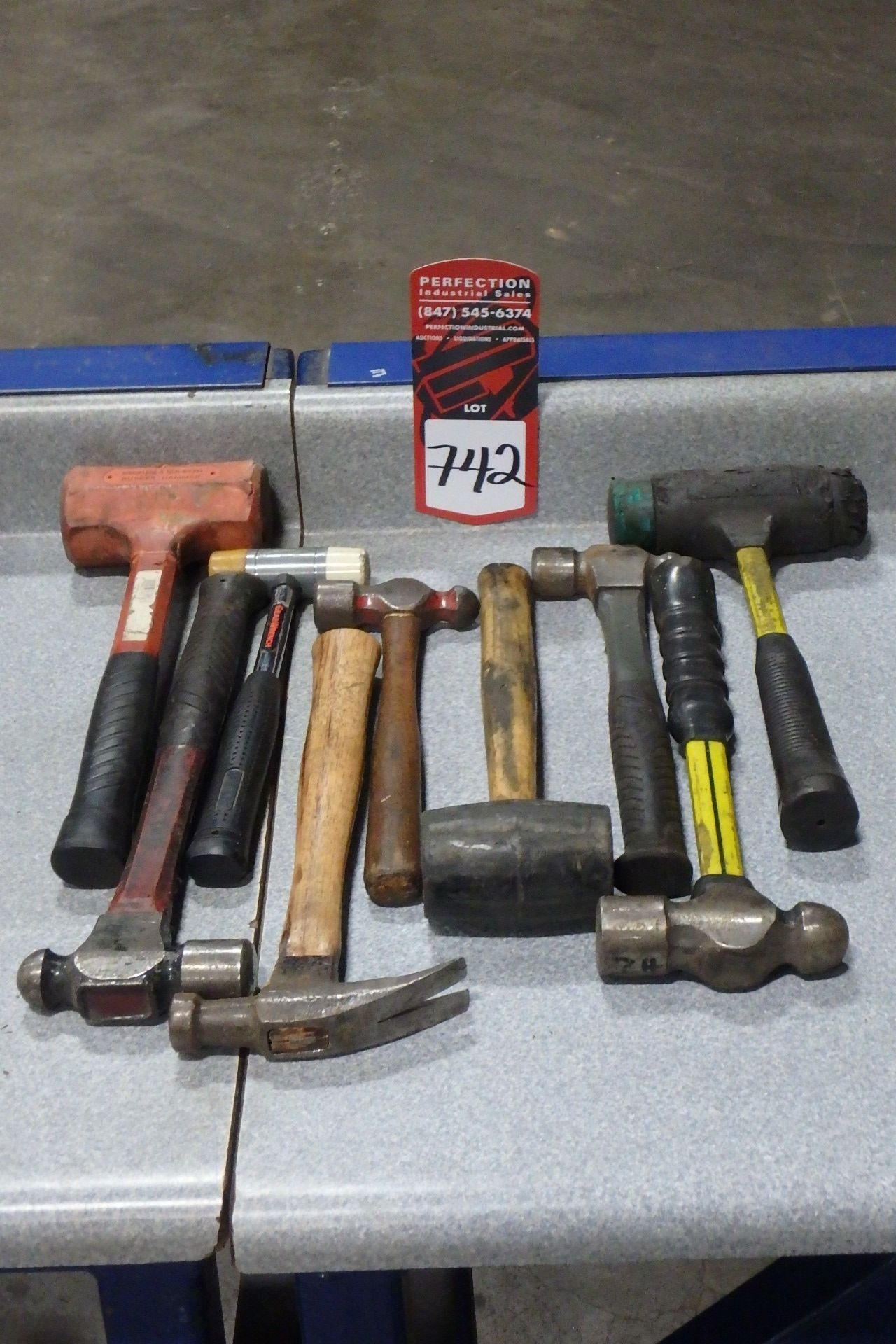 Lot Comprising (5) Assorted Ball Peen Hammers, Claw Hammer, Rubber Mallet, (2) Dead Blow Hammers