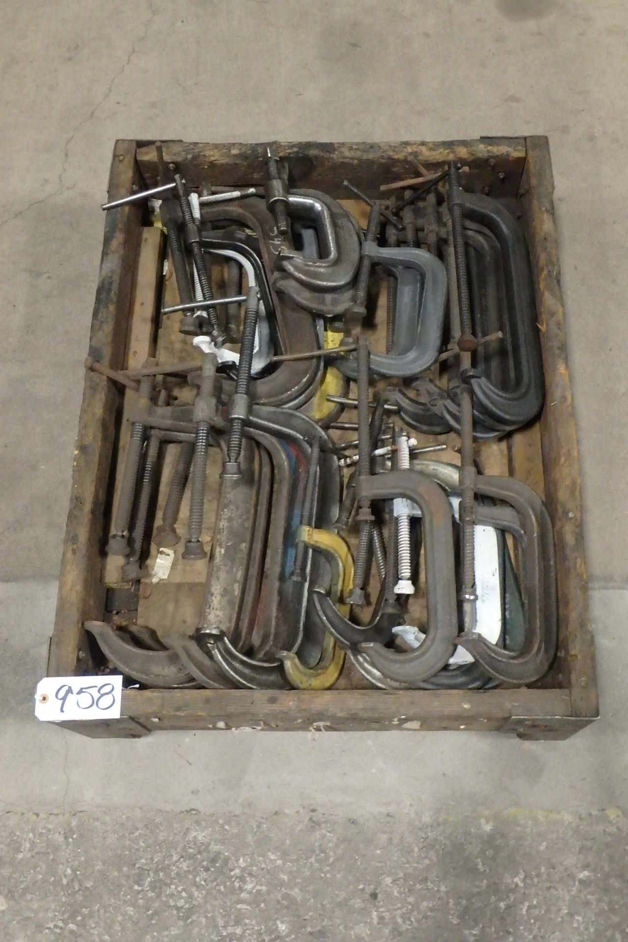 Large Lot Comprising Assorted C-Clamps