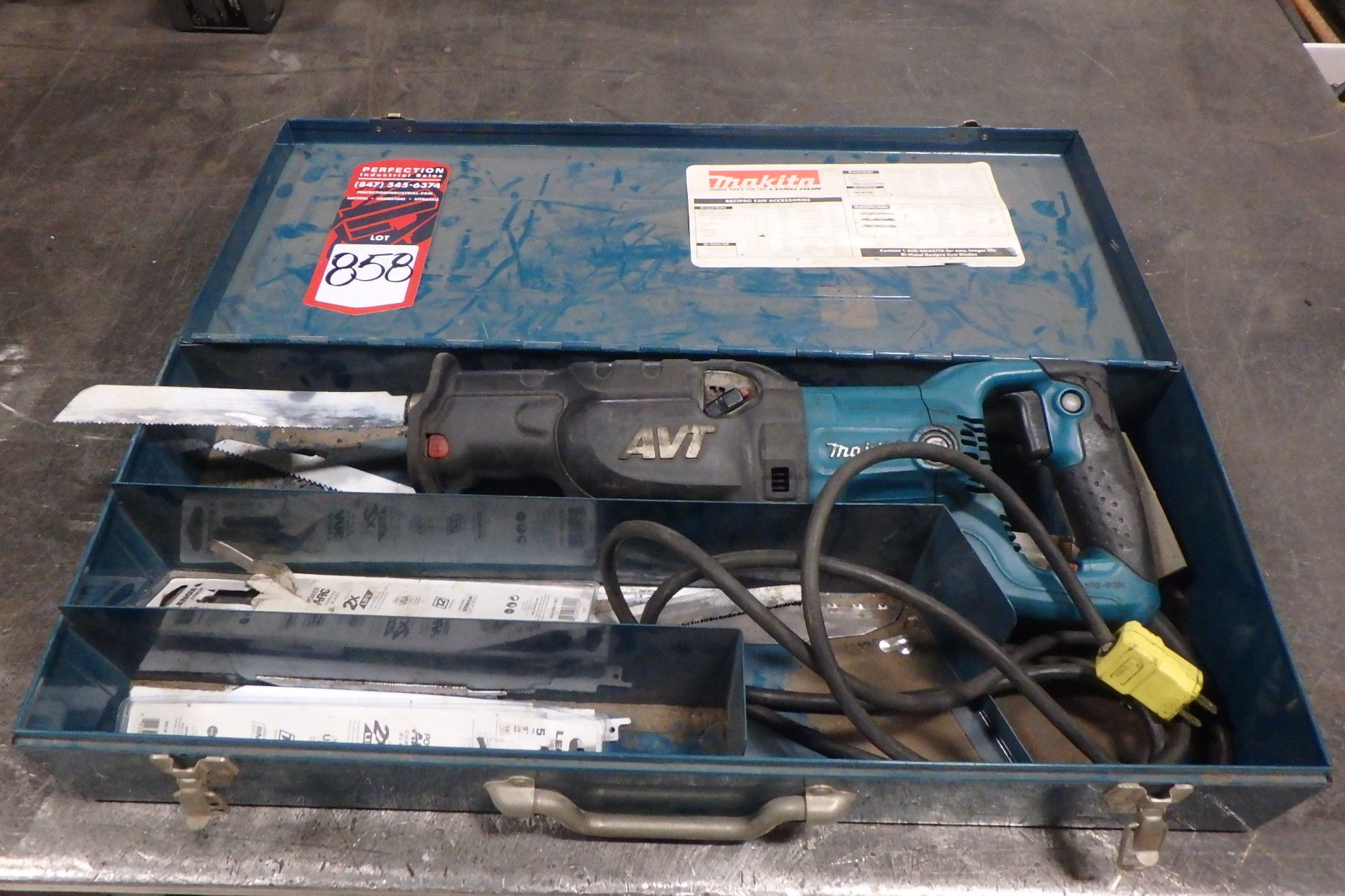 MAKITA AVT Electric Reciprocating Saw, w/ Case