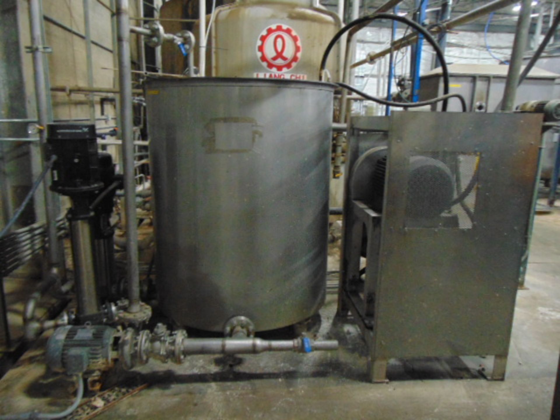 BUFFER TANK, TAIWAN PULP MOLDING MDL. TPM-BTAE, approx. 150 gal., w/pump