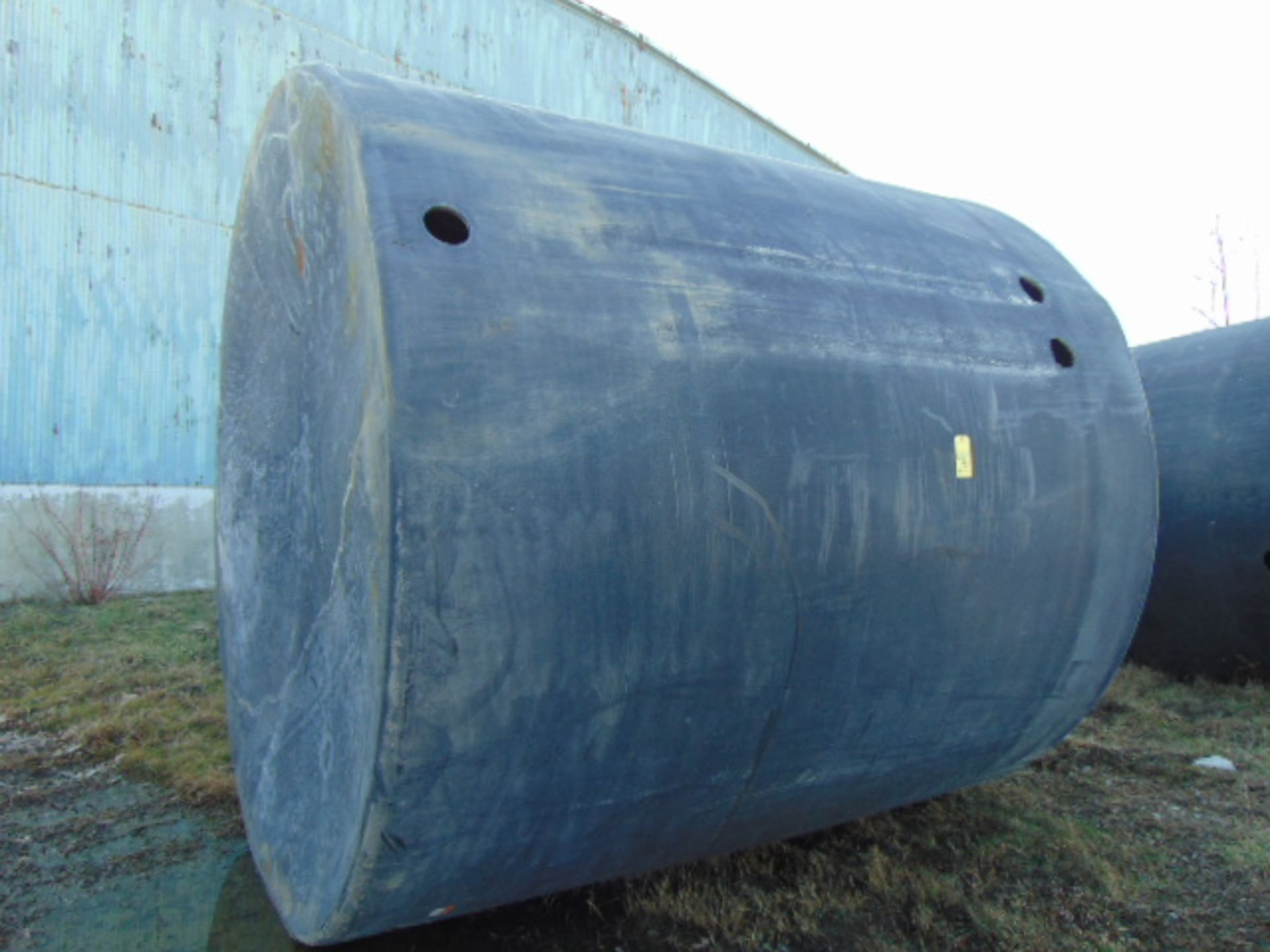 ROUND POLYURETHANE TANK, 10,000 gal. cap.