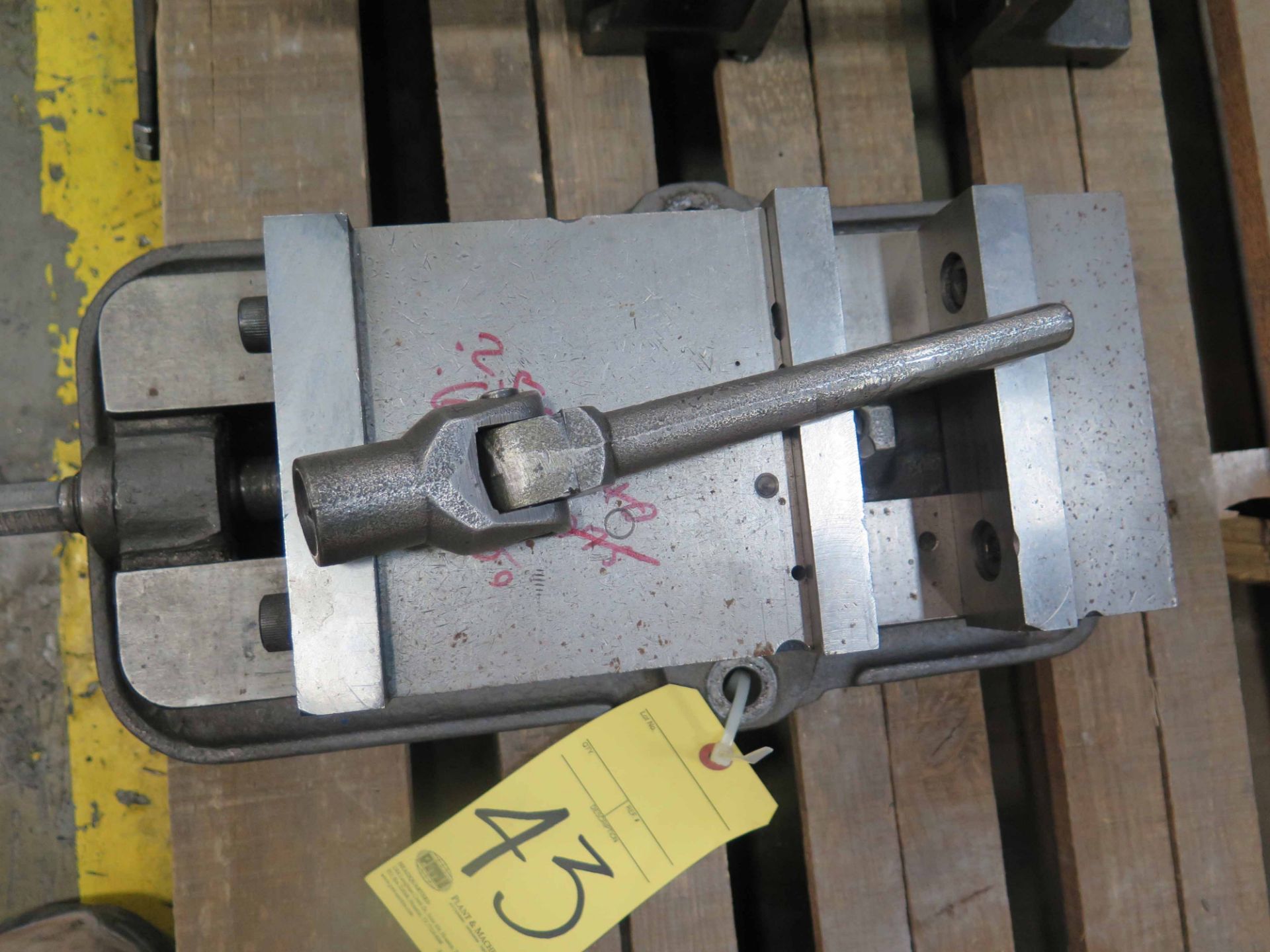 MACHINE VISE, KURT 6"