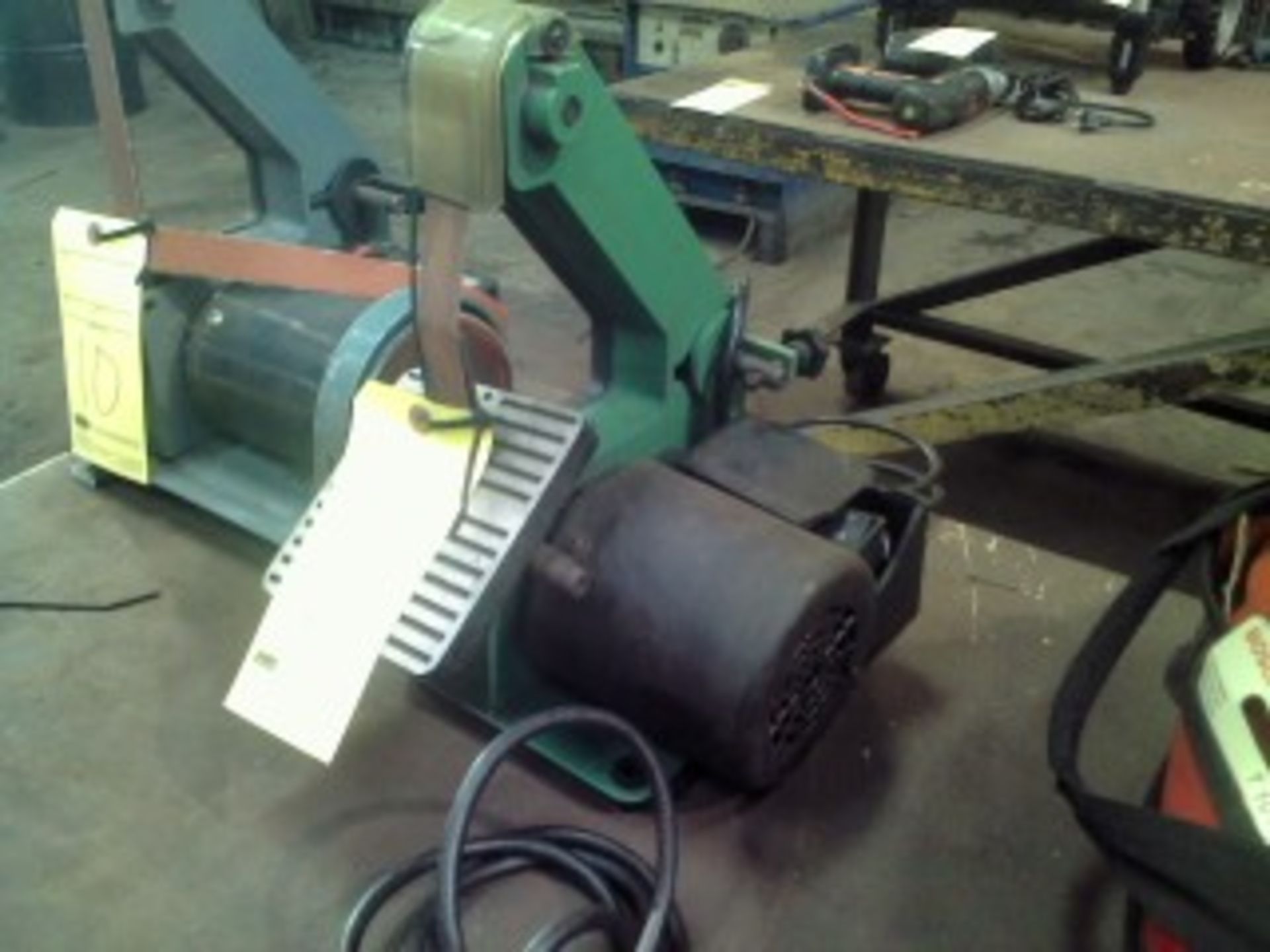 ELECTRIC SANDER, 1"