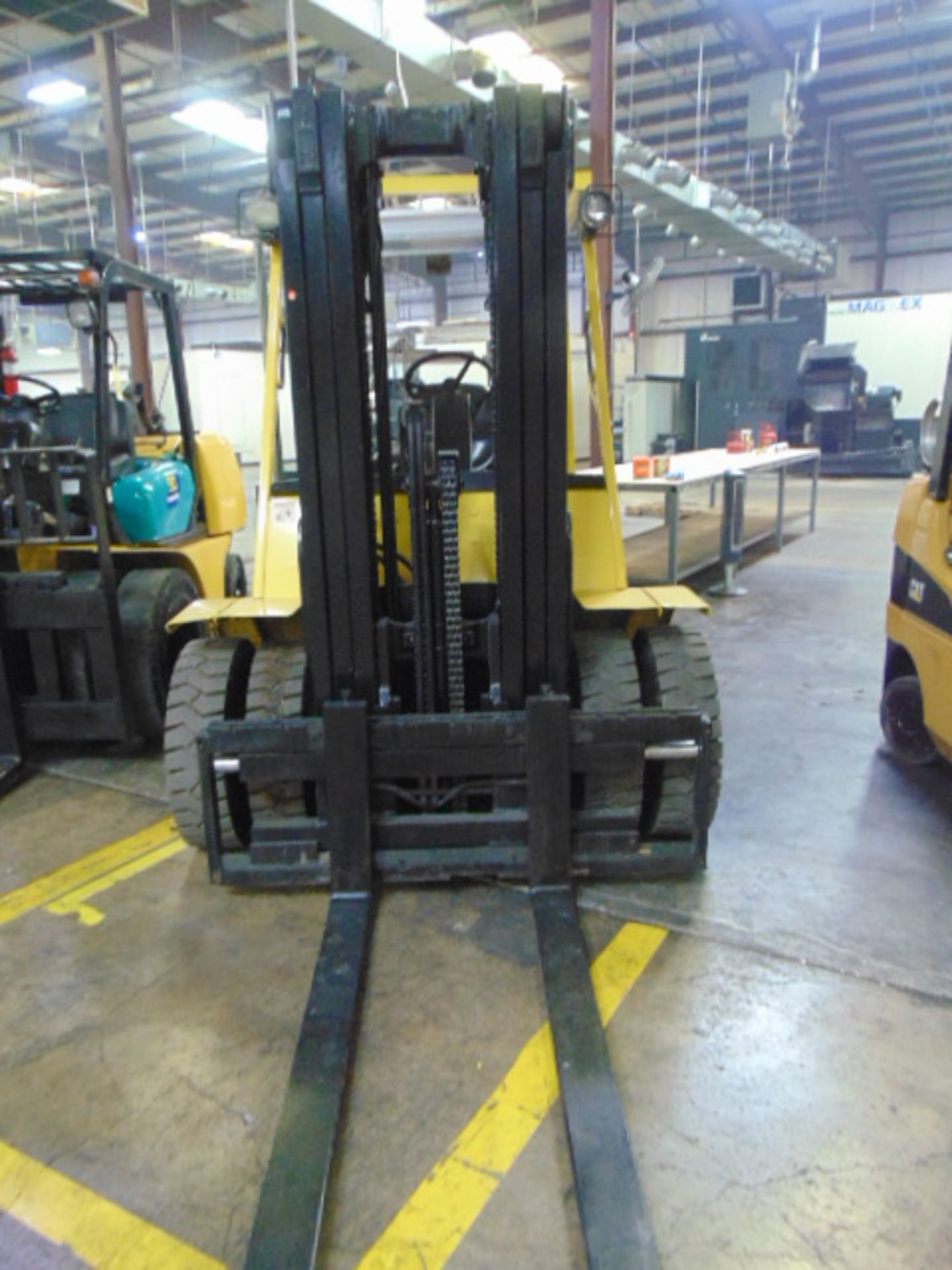 FORKLIFT, HYSTER 8,000 LB. BASE CAP. MDL. H80XM, new 2005, 89" triple-stage mast, 185" lift ht., - Image 2 of 8