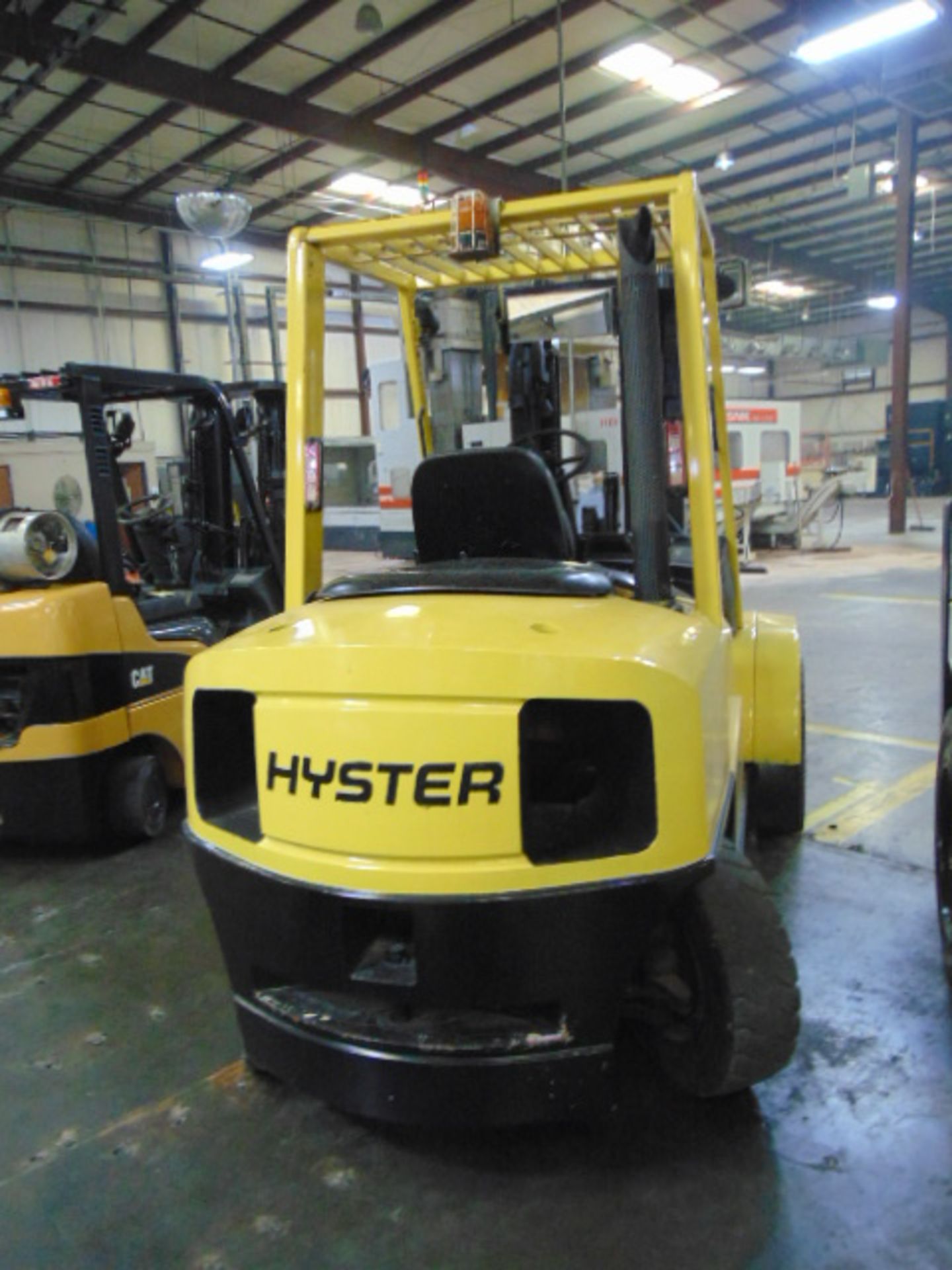 FORKLIFT, HYSTER 8,000 LB. BASE CAP. MDL. H80XM, new 2005, 89" triple-stage mast, 185" lift ht., - Image 4 of 8