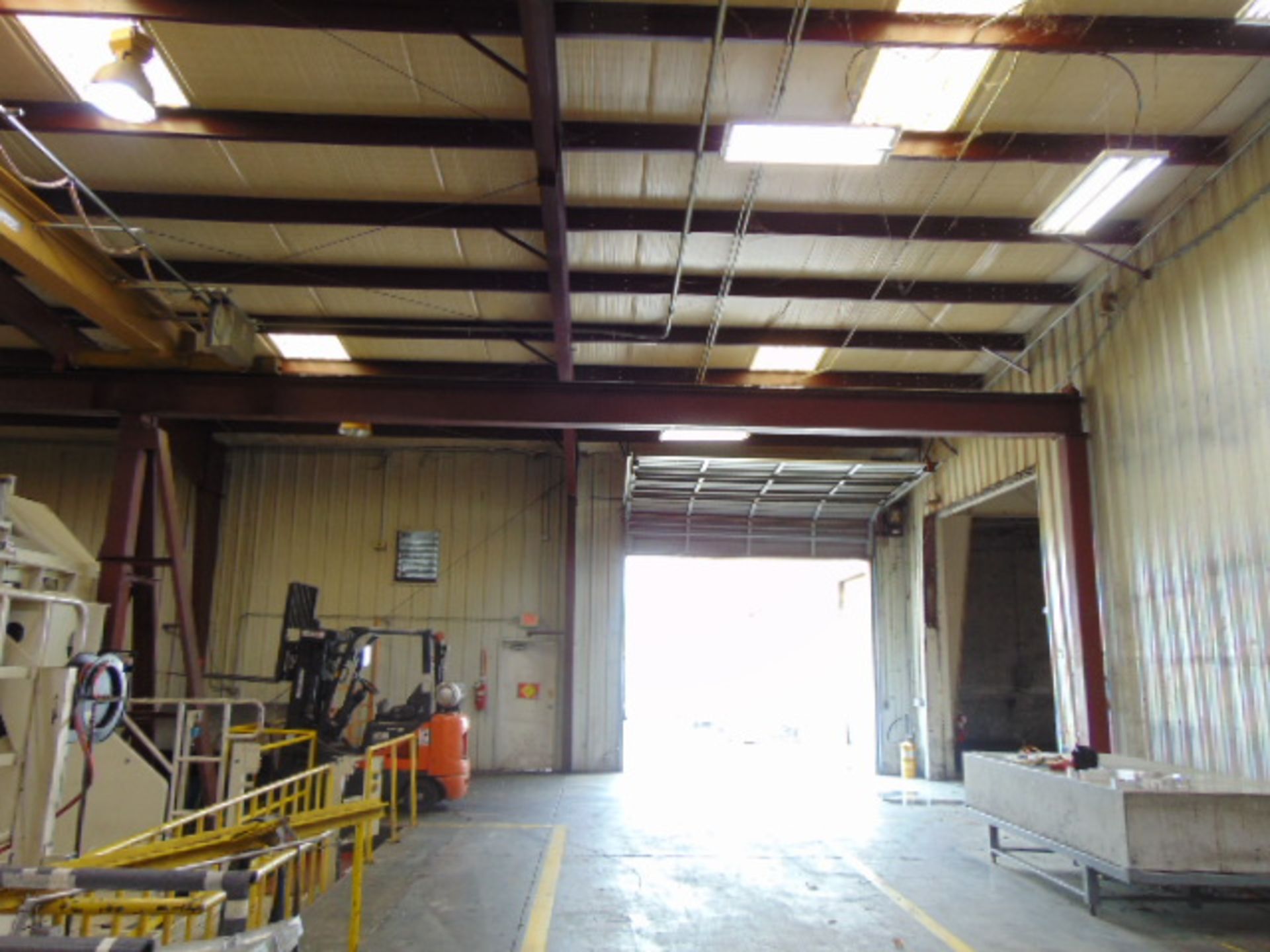 FREE STANDING BRIDGE CRANE SYSTEM, OMI CRANE SYSTEMS 3 T. X APPROX. 46’ SPAN, approx. 33’ runway - Image 3 of 5