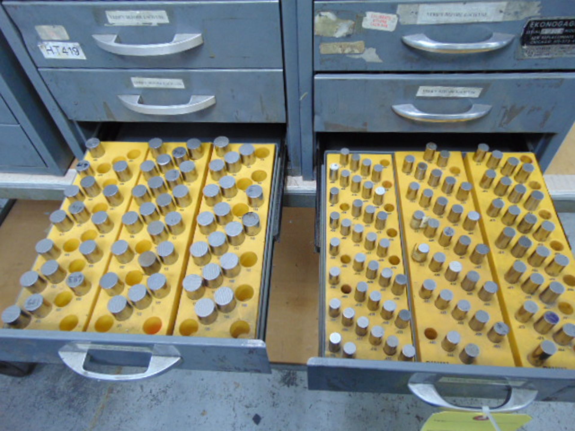 LOT CONSISTING OF: pin gauges & drill bushings, assorted (in five cabinets) - Image 2 of 13