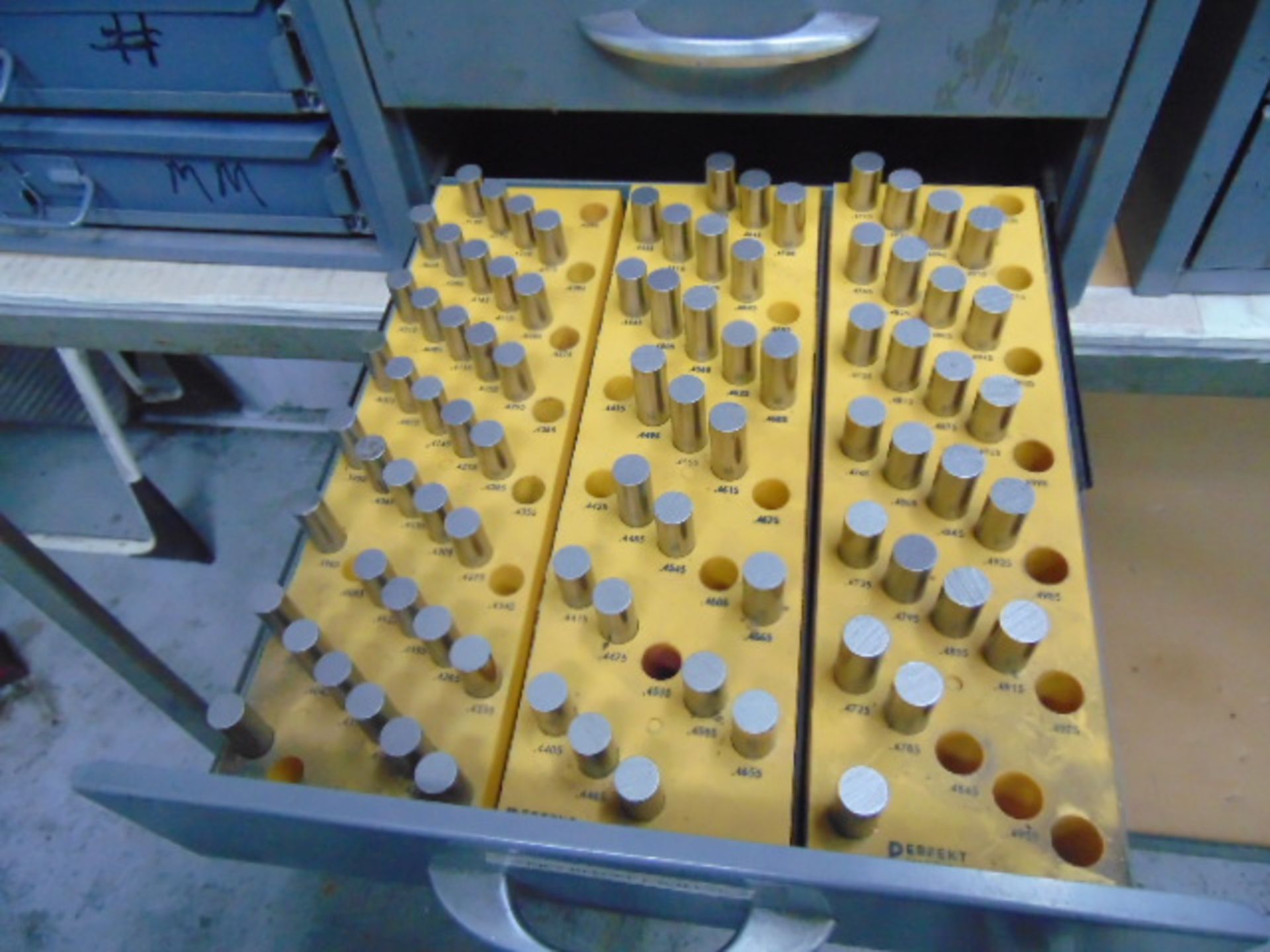LOT CONSISTING OF: pin gauges & drill bushings, assorted (in five cabinets) - Image 10 of 13