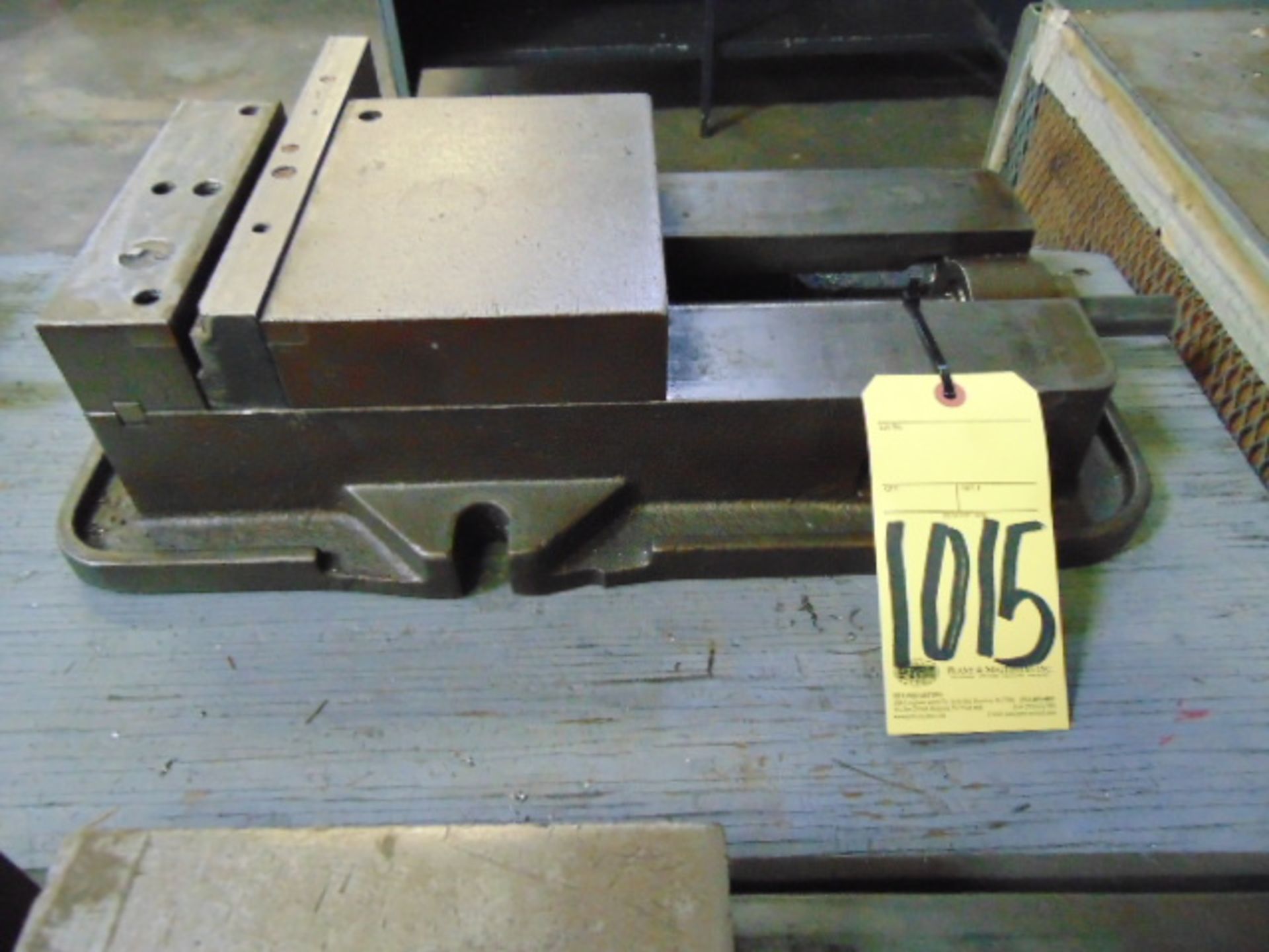 MACHINE VISE, KURT 8"