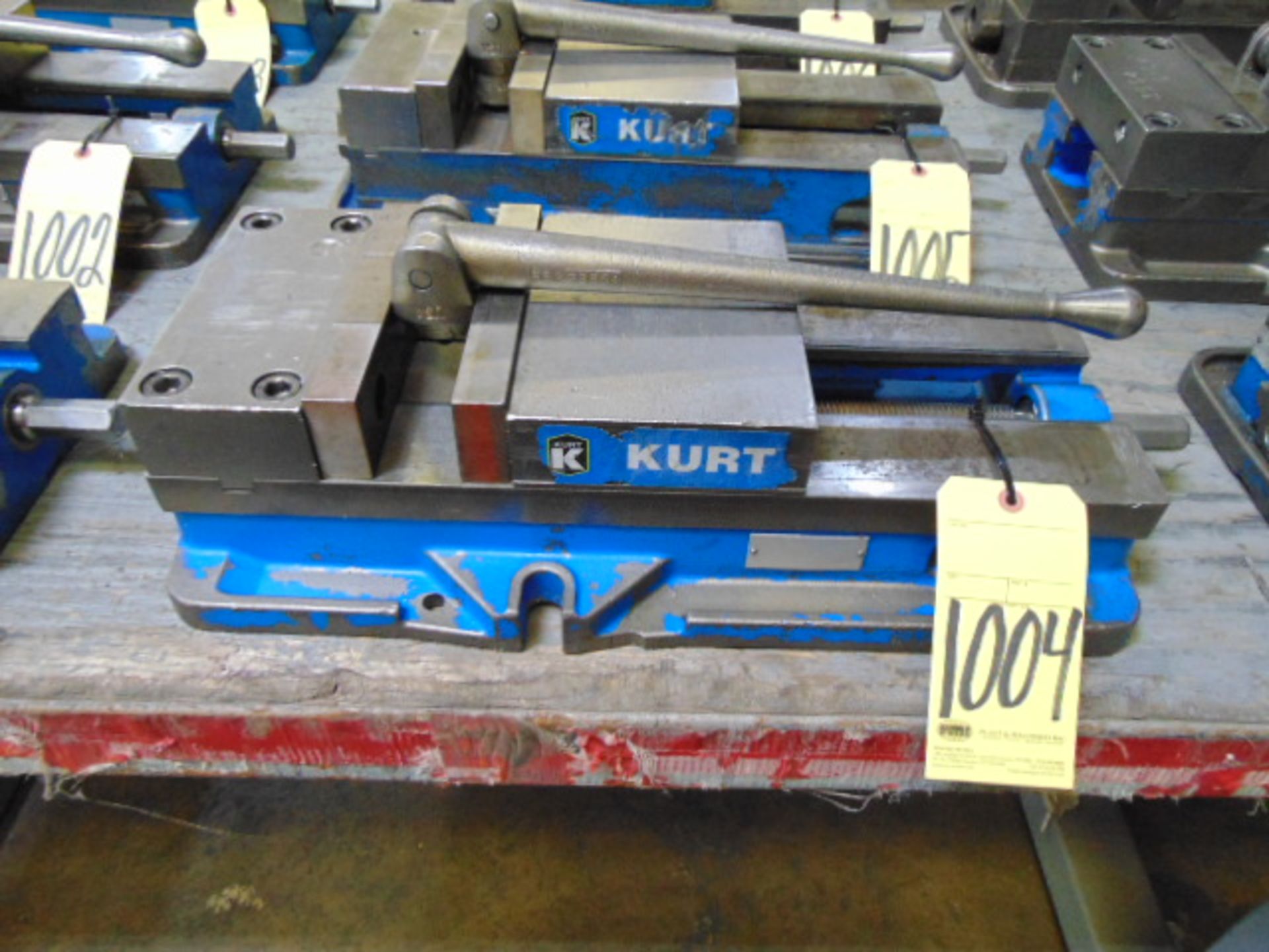 MACHINE VISE, KURT 8"