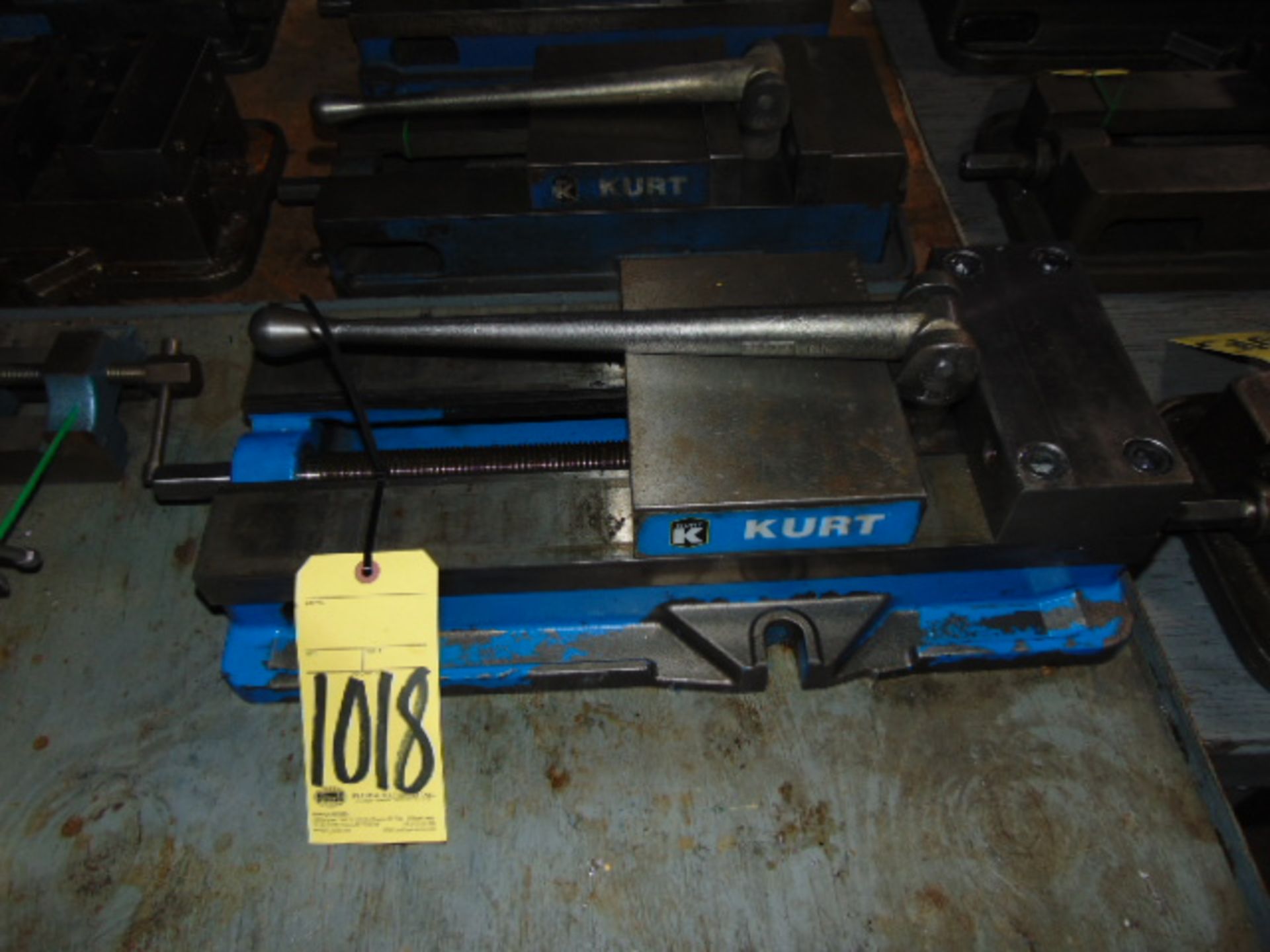 MACHINE VISE, KURT 8"