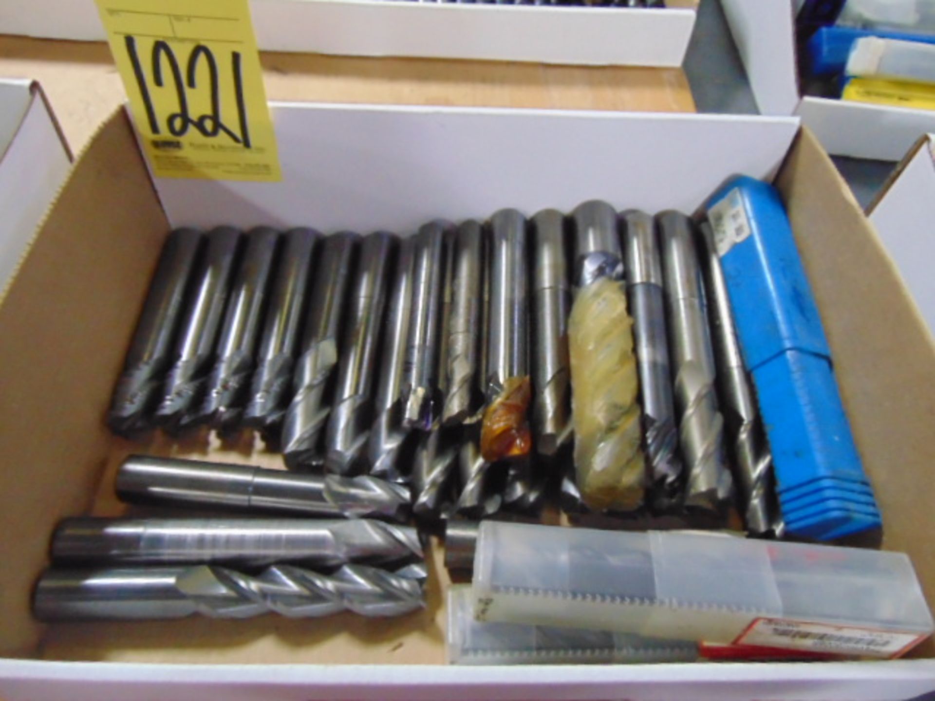 LOT OF SOLID CARBIDE END MILLS, assorted (in one box)