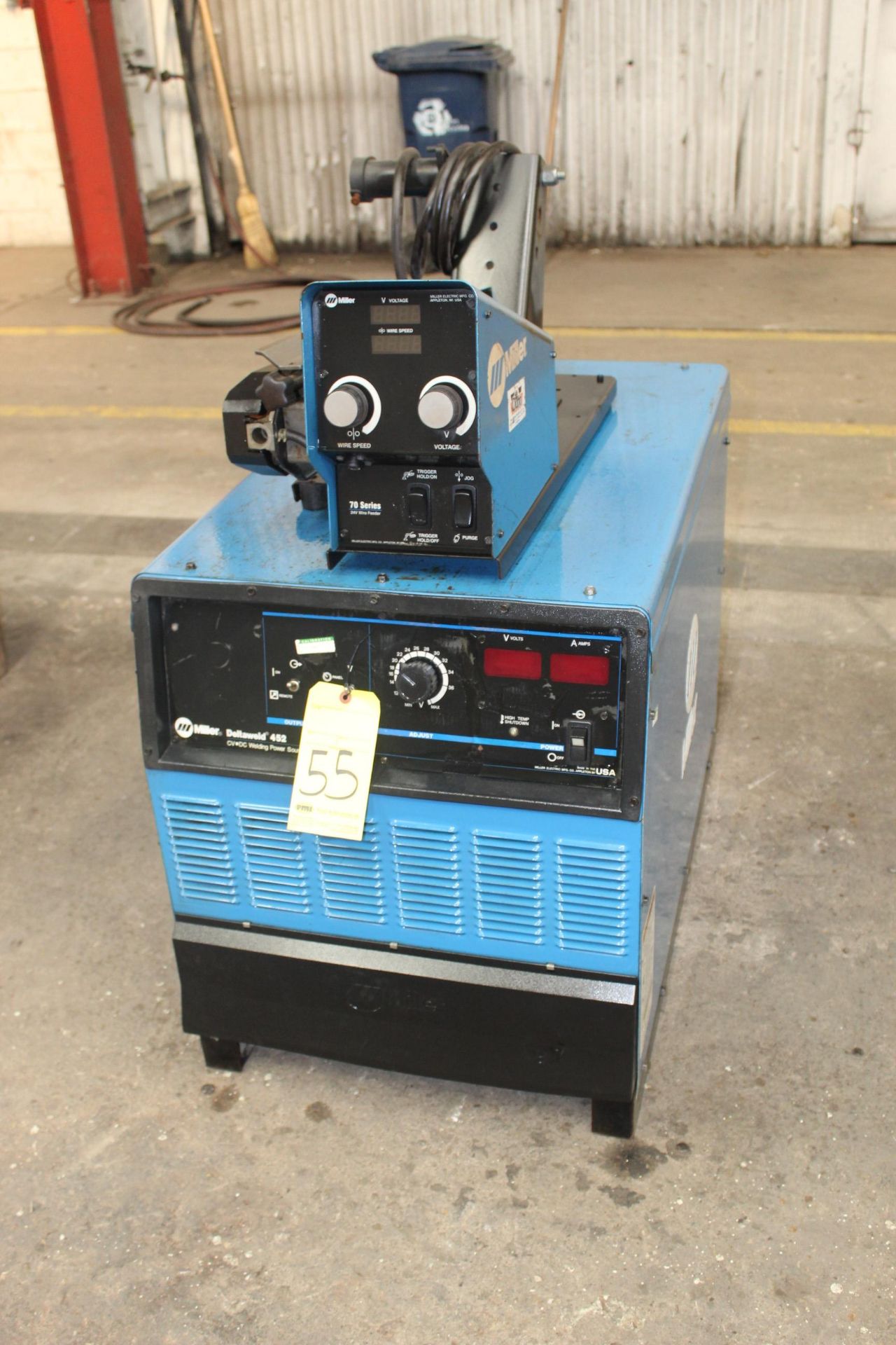 WELDING MACHINE, MILLER MDL. DELTAWELD 452, 450 amps @ 38 v., 100% duty cycle, Miller 70 Series wire