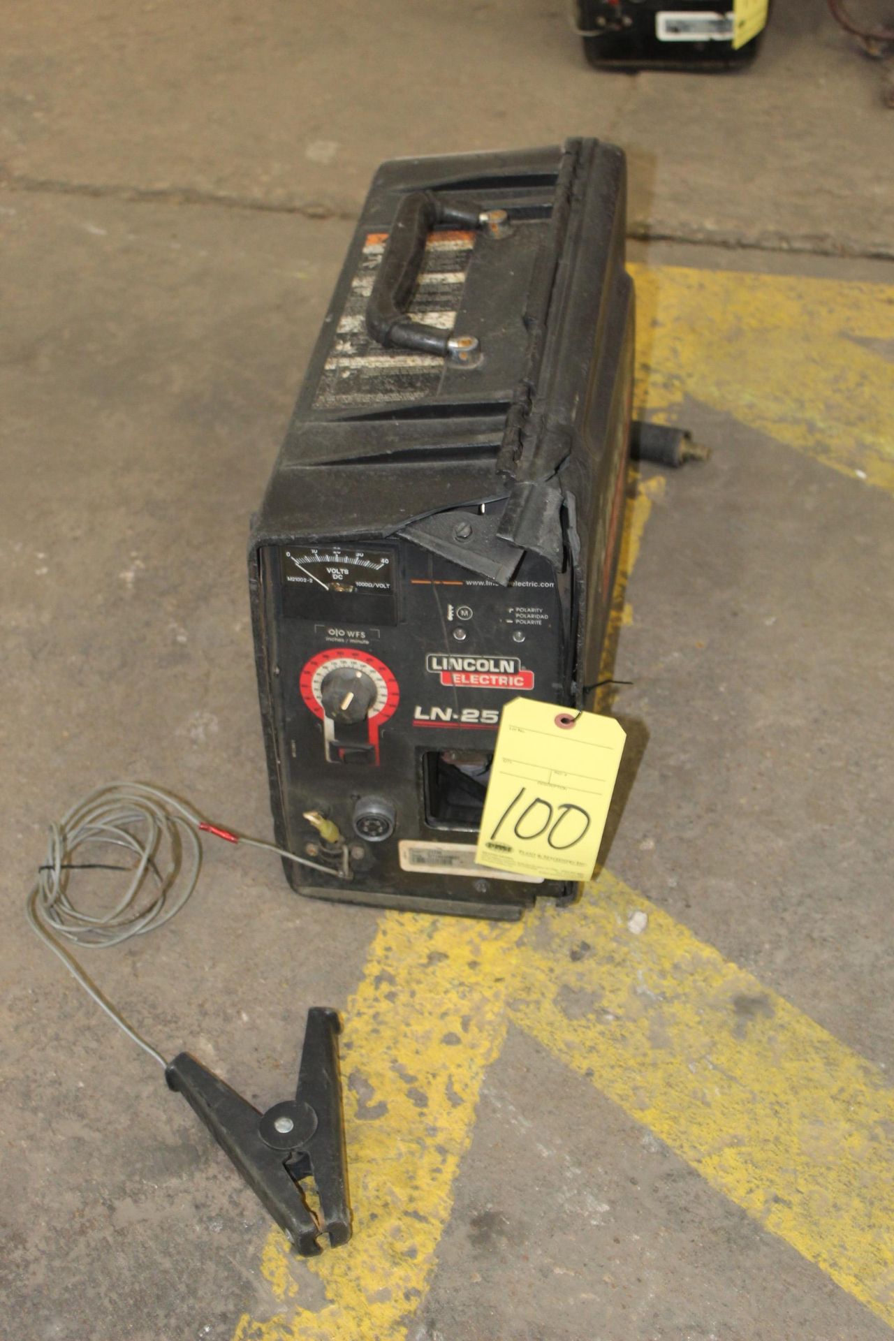PORTABLE SUITCASE WIRE FEEDER, LINCOLN ELECTRIC MDL. NLN-25 PRO, S/N U1140106533