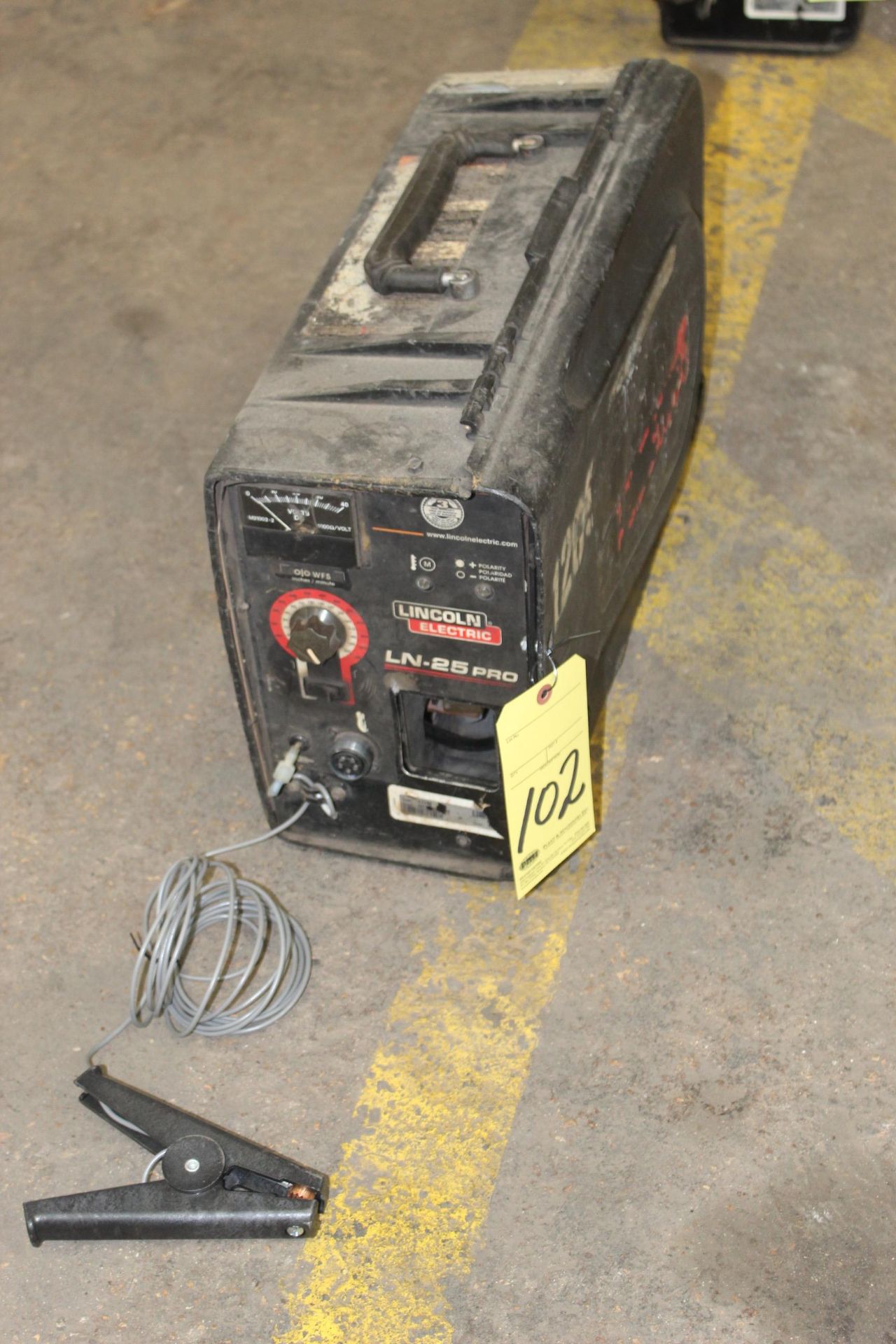 PORTABLE SUITCASE WIRE FEEDER, LINCOLN ELECTRIC MDL. NLN-25 PRO, S/N N.A.