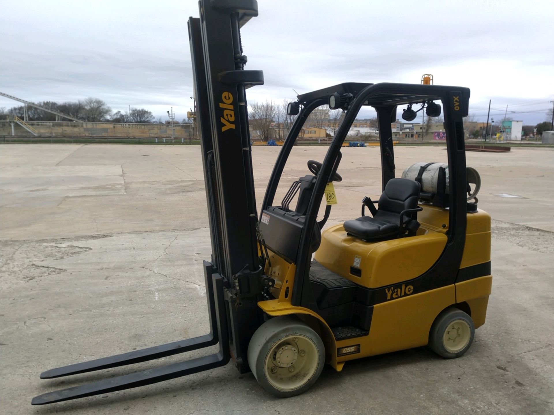 FORKLIFT, YALE 7,000 LB. BASE CAP. MDL. GLC070, new 2013, LPG, 105" triple stage mast, 225" lift,