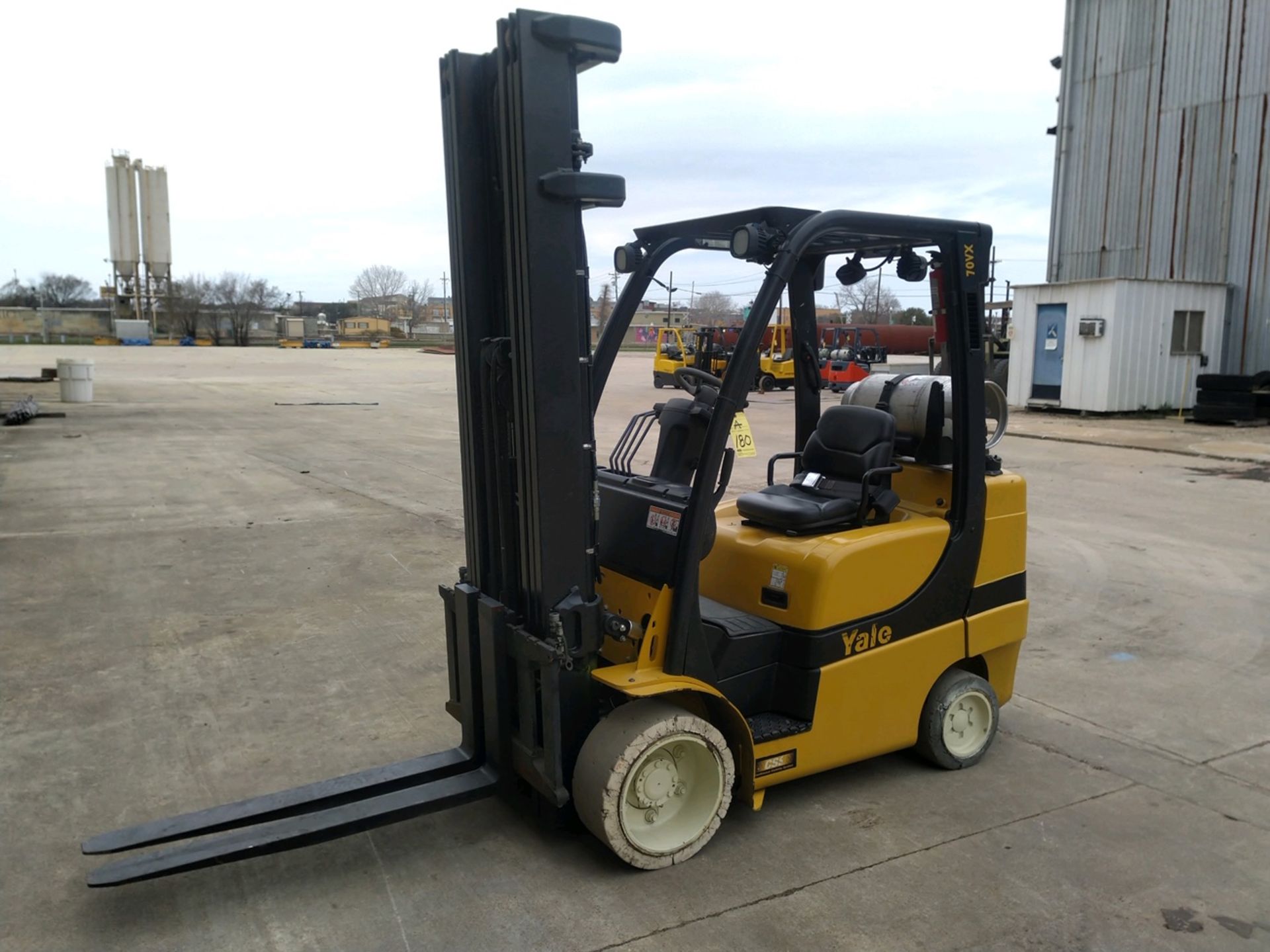 FORKLIFT, YALE 7,000 LB. BASE CAP. MDL. GLC070, new 2013, LPG, 105" triple stage mast, 225" lift,