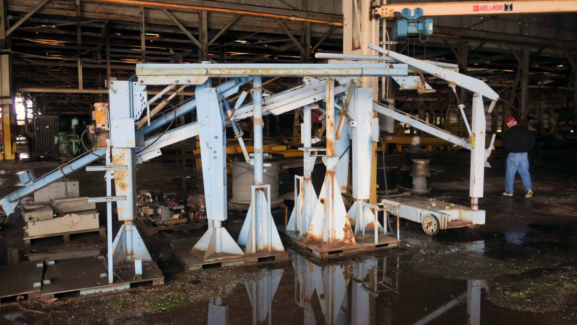 LOT OF WELDING BEAMS, assorted (Location A: 1401 N Decatur Street, Montgomery, AL 36104)