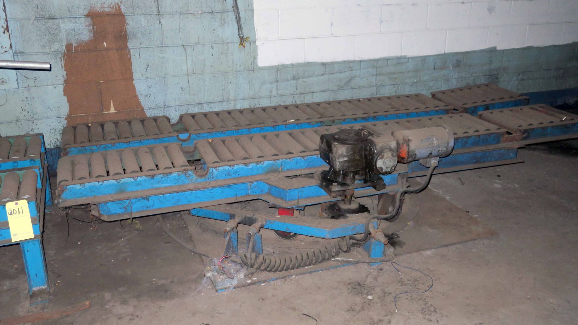 LOT CONSISTING OF: assorted 12" roller conveyor & shear blades, 90 deg. pwr. turn-around (Location - Image 2 of 2