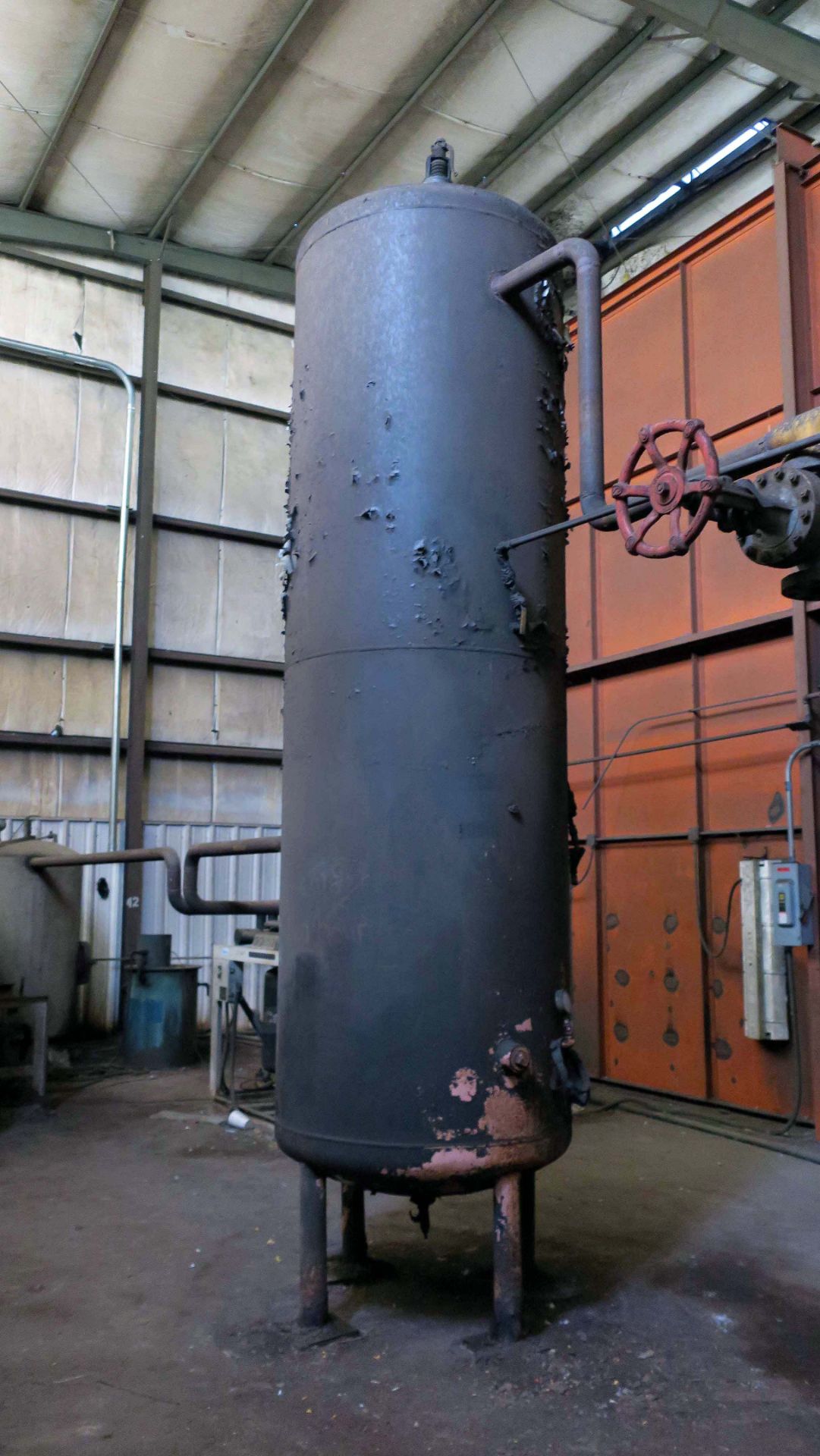 CAB SYSTEMS RAILCAR BLAST FACILITY, approx. 5,000 lbs. blast pot w/sand hopper, air receiver tank, - Image 4 of 7