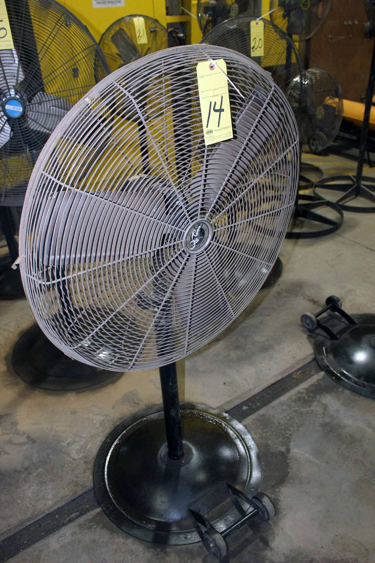 PEDESTAL SHOP FAN, TPI, 30"