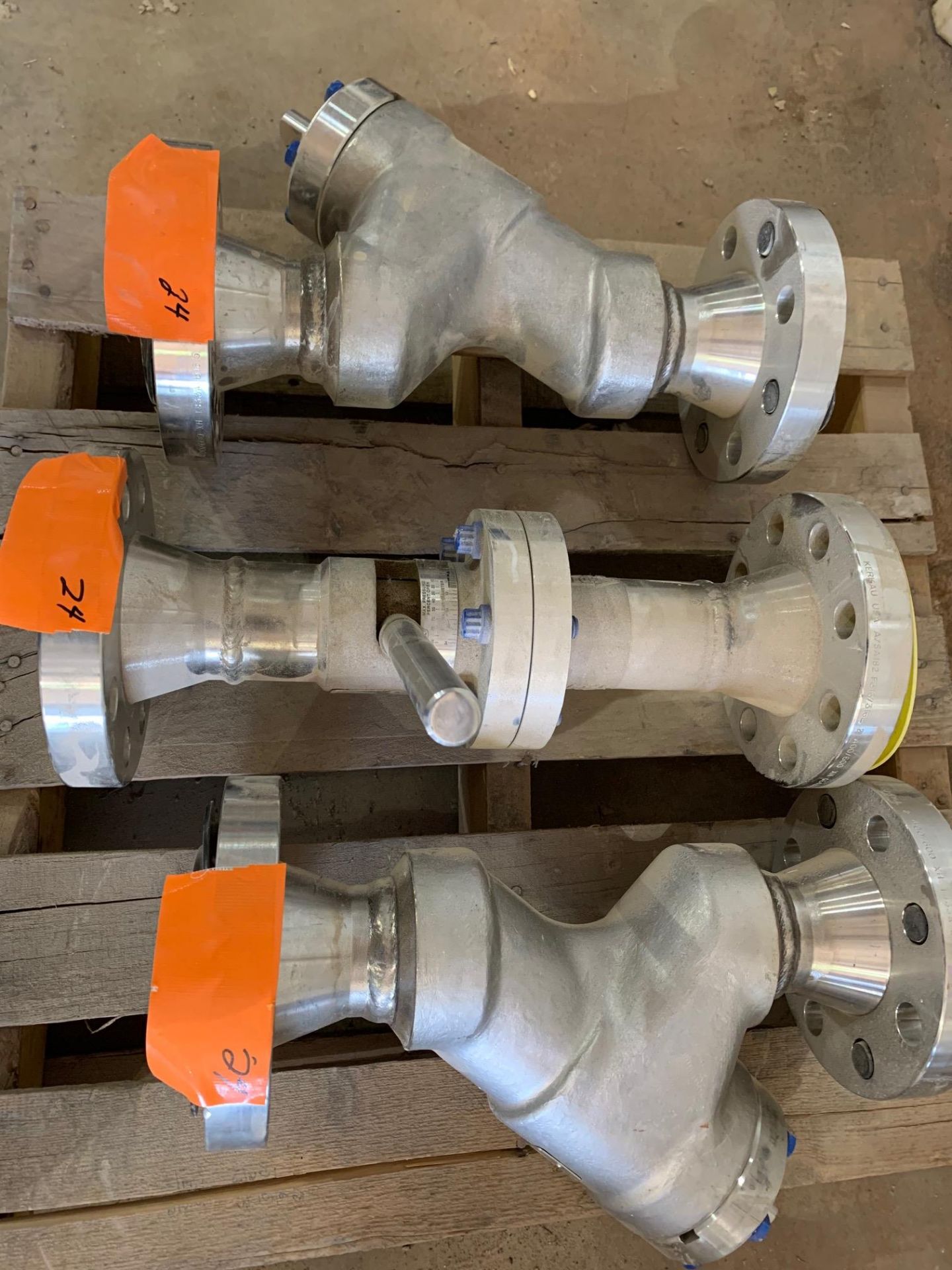 LOT CONSISTING OF: (APPROX. 3) CHOKE VALVE,INLINE FLOW,2"-600#,RF,S80,BODY/FLANGE (LOADING CHARGE $