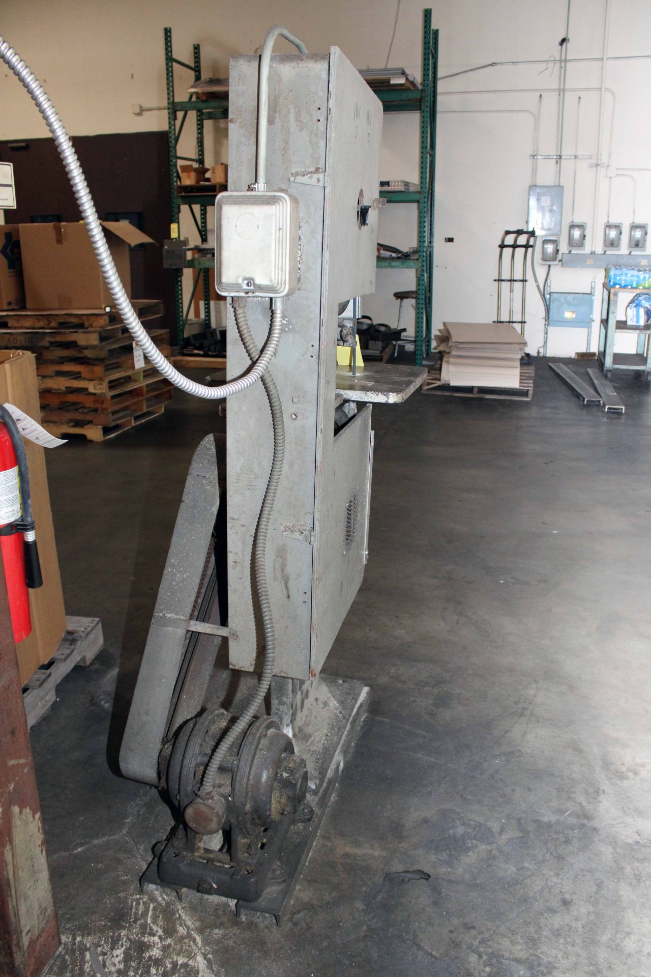 VERTICAL BANDSAW, 18" x 22" table, 3/8" x 10-1/2' blade - Image 3 of 3