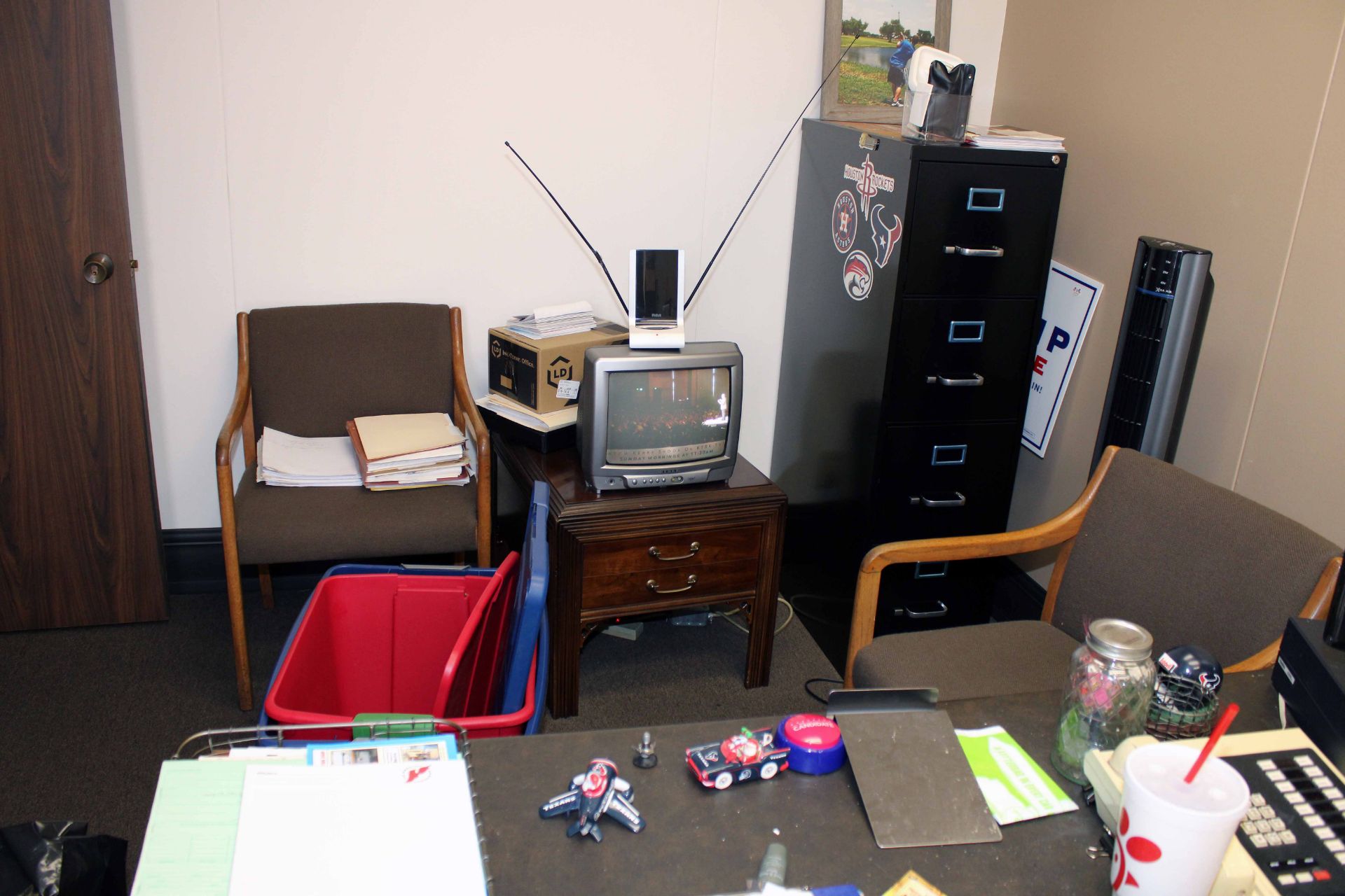 LOT OF FURNITURE IN OFFICE (electronics not included) - Image 3 of 3