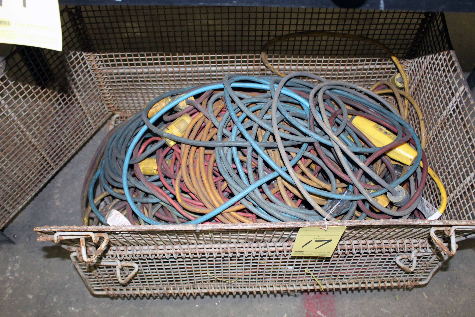 LOT OF ELECTRICAL EXTENSION CORDS - Image 2 of 2