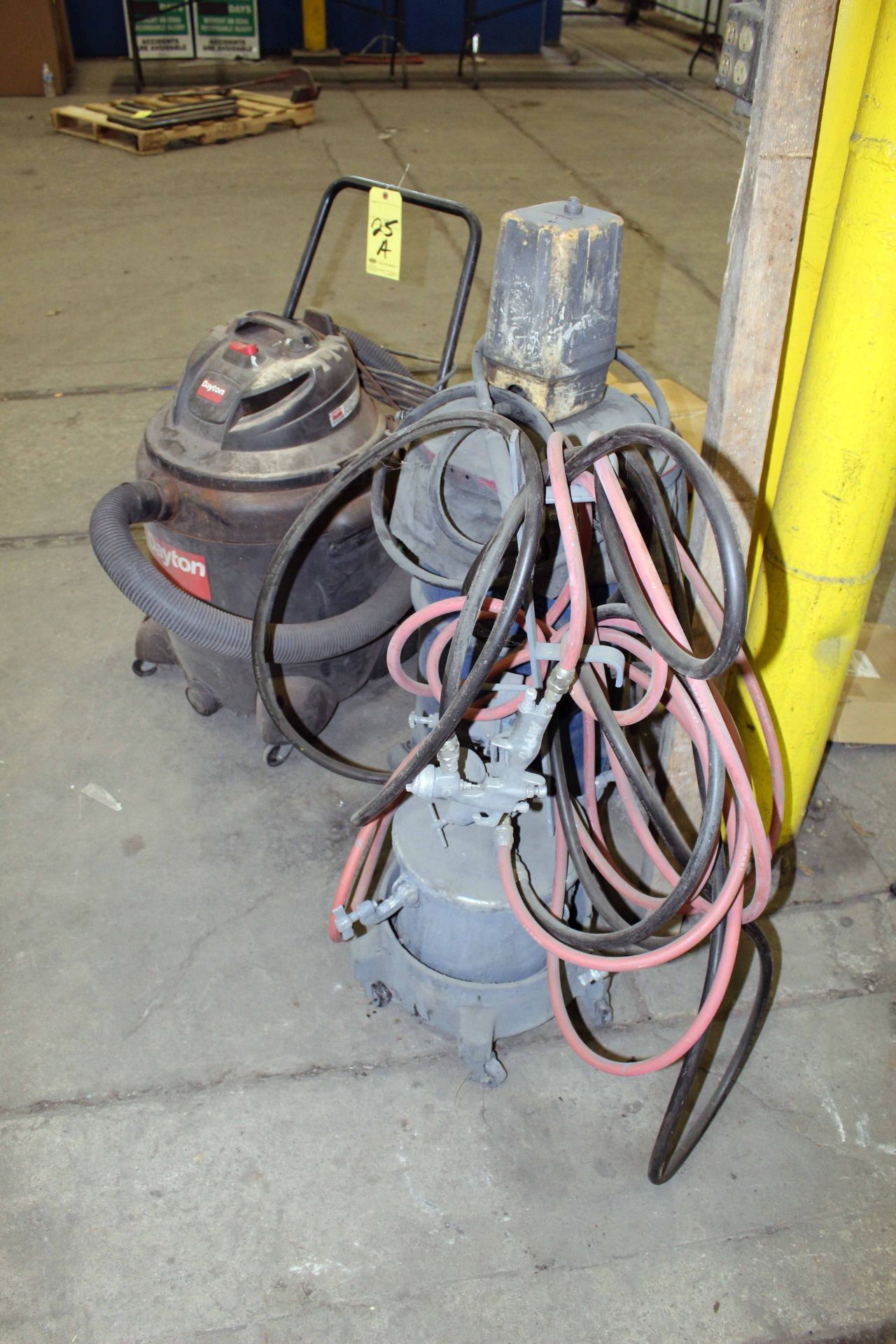 LOT CONSISTING OF: paint pot, electric pwrd. grease dispenser, shop vac. - Image 2 of 2