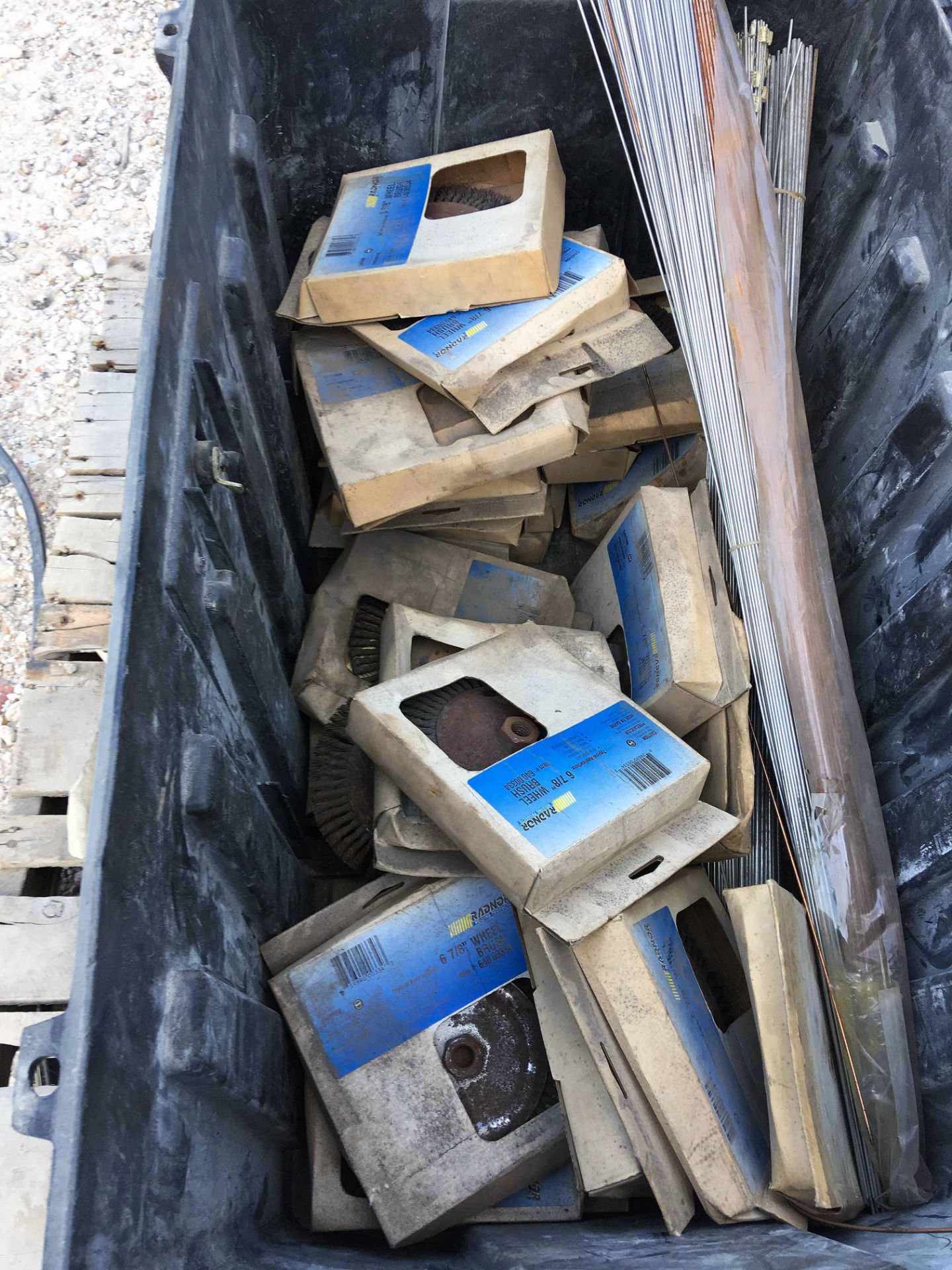 LOT OF WIRE BRUSHES & TIG WELDING RODS IN STORAGE BOX (Location 1: FlexDecks, Inc., 14325 West Hardy