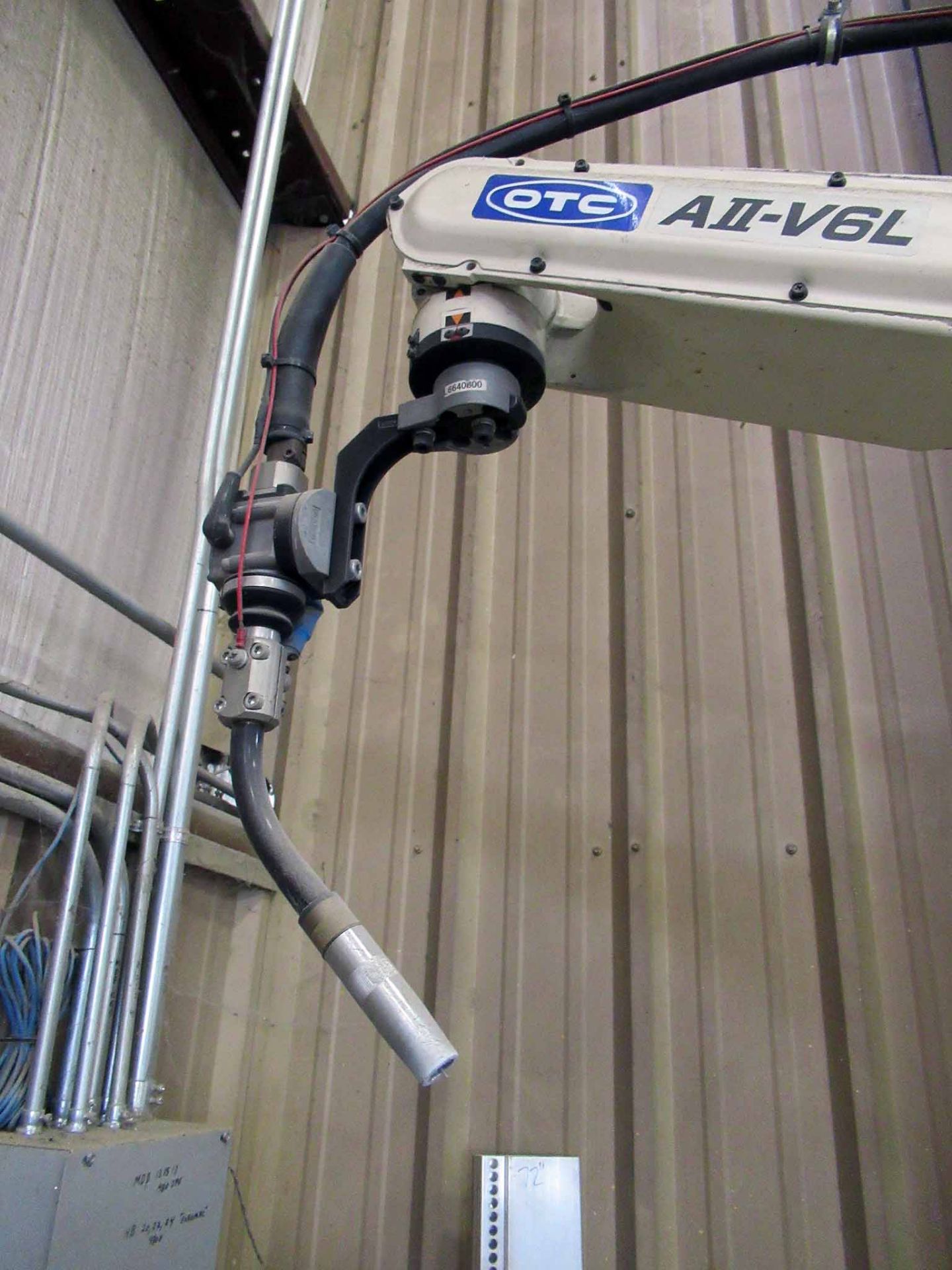 ROBOTIC WELDING SYSTEM, DAIHEN OTC MDL. AII-V6L, new 2009, mtd. on Mdl. NV6L robot manipulator, - Image 9 of 13