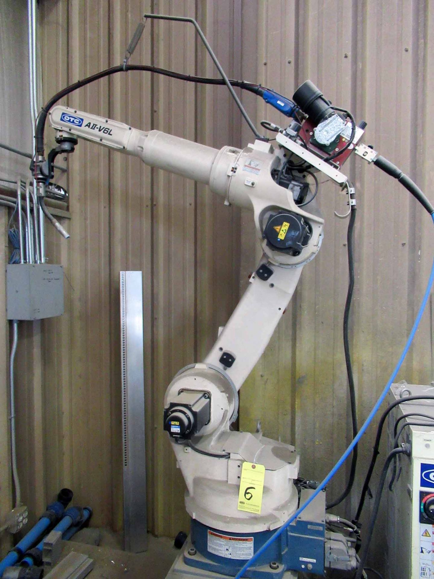 ROBOTIC WELDING SYSTEM, DAIHEN OTC MDL. AII-V6L, new 2009, mtd. on Mdl. NV6L robot manipulator, - Image 2 of 13