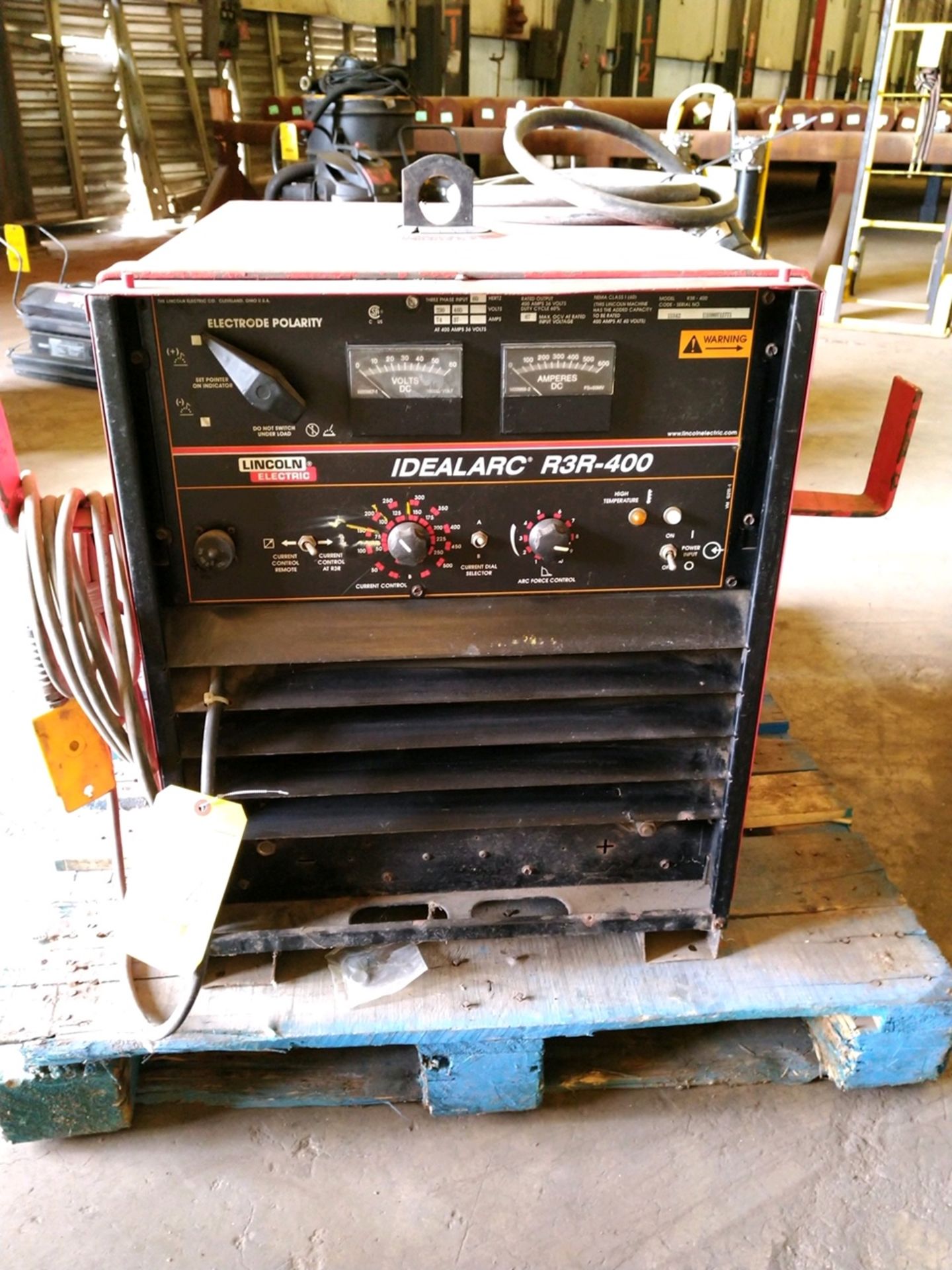 WELDING MACHINE, LINCOLN IDEALARC MDL. R3R-400