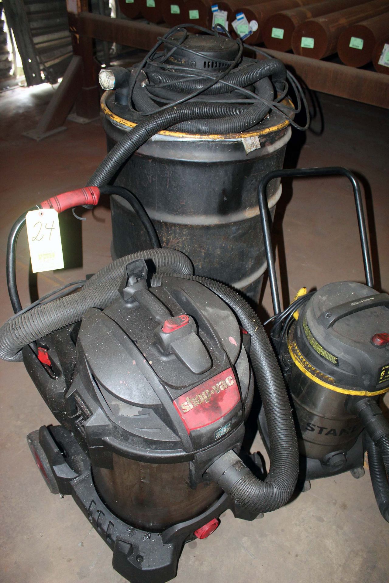 LOT OF SHOP VACUUMS