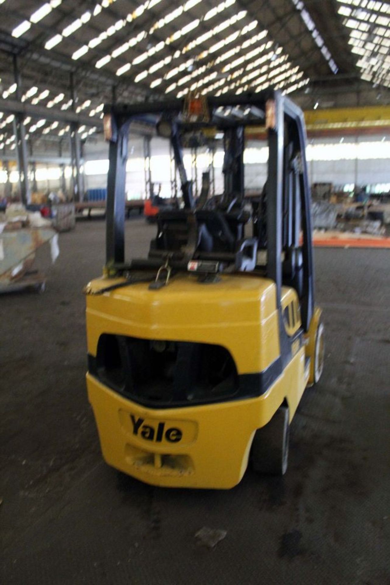 FORKLIFT, YALE 7,000 LB. BASE CAP. MDL. GLC070VXN, new 2016, LPG, 185" max. lift ht., 92" 3-stage - Image 3 of 5